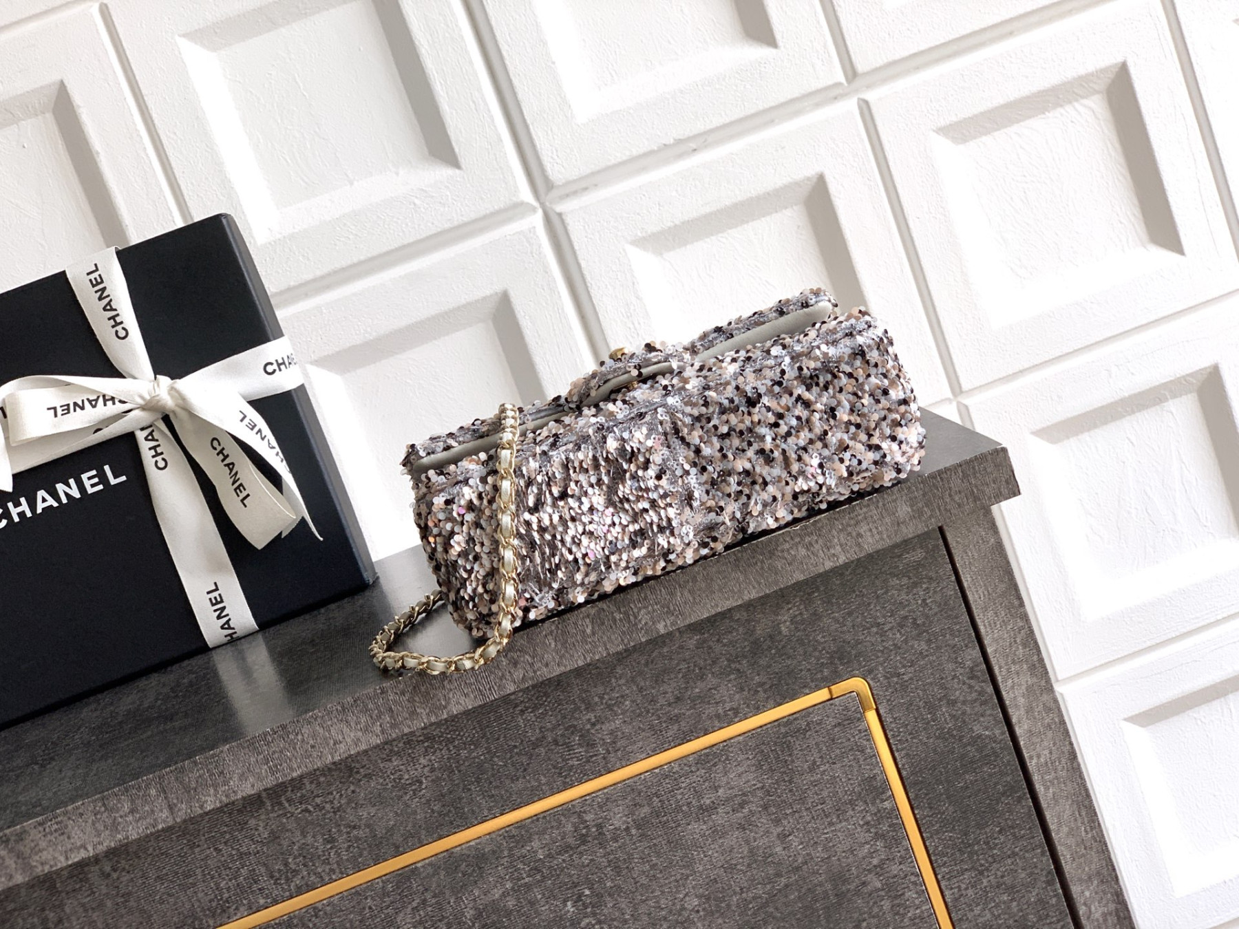 Chanel Flap Bag 20x12x6cm