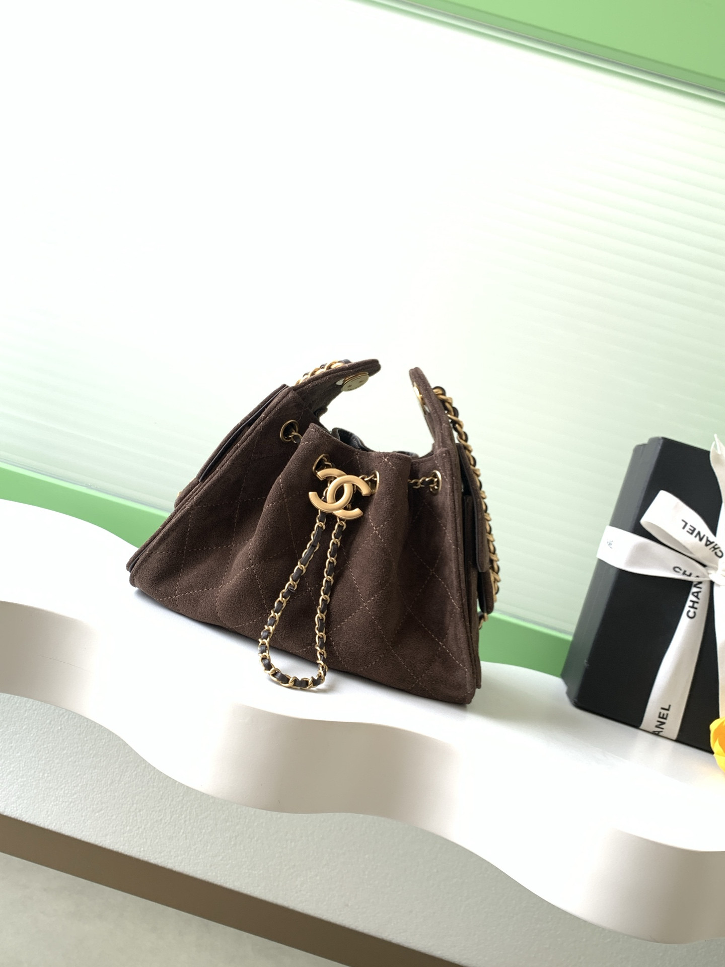 CHANEL 25C Bucket Bag 20x22x12.5cm
