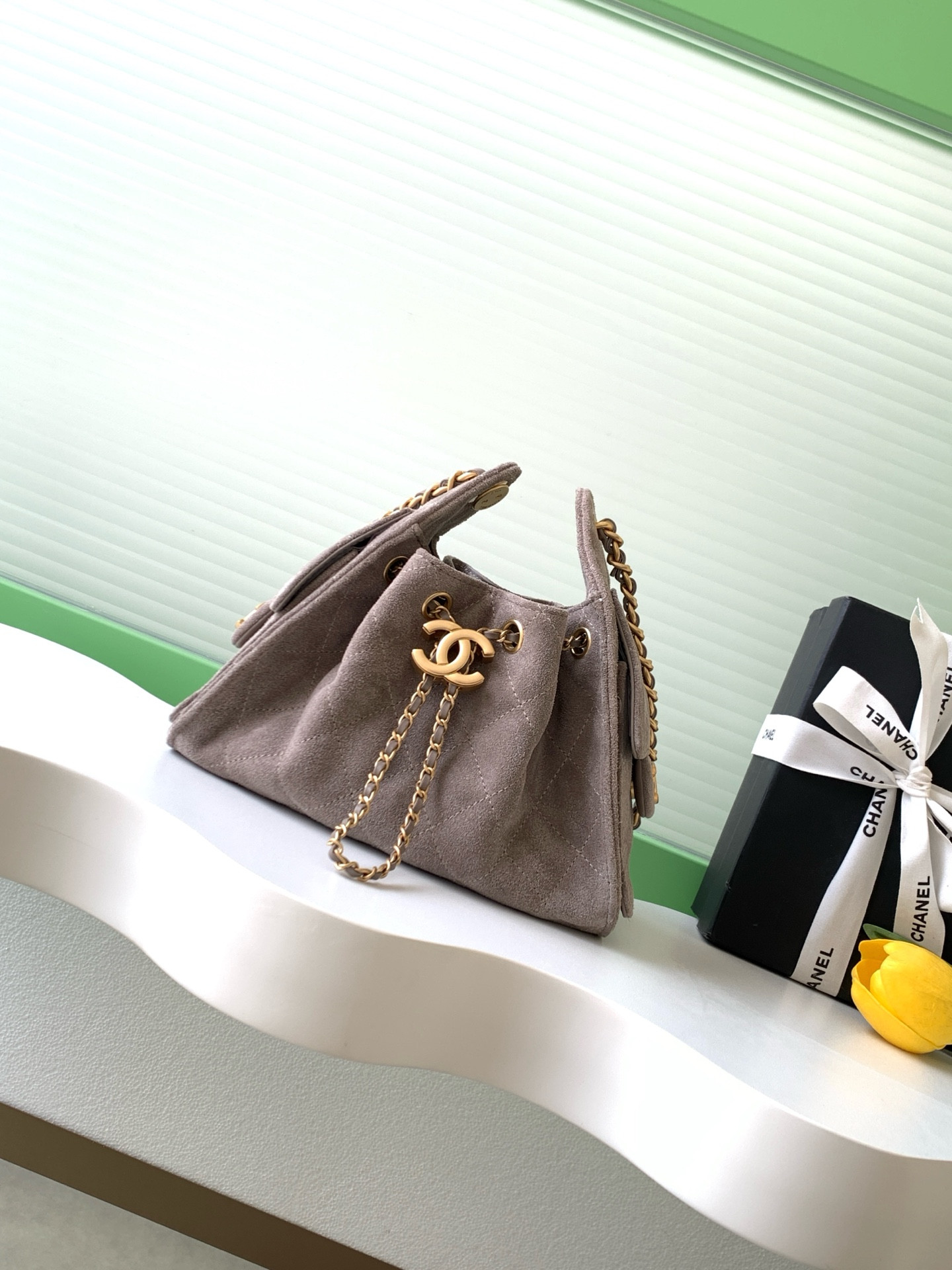 CHANEL 25C Bucket Bag 20x22x12.5cm
