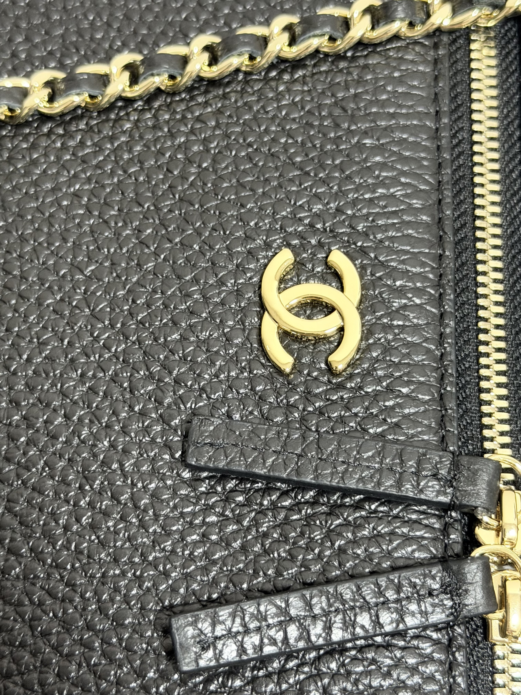 CHANEL Classic Vanity with chain Handbag AP5347 15x23x5cm