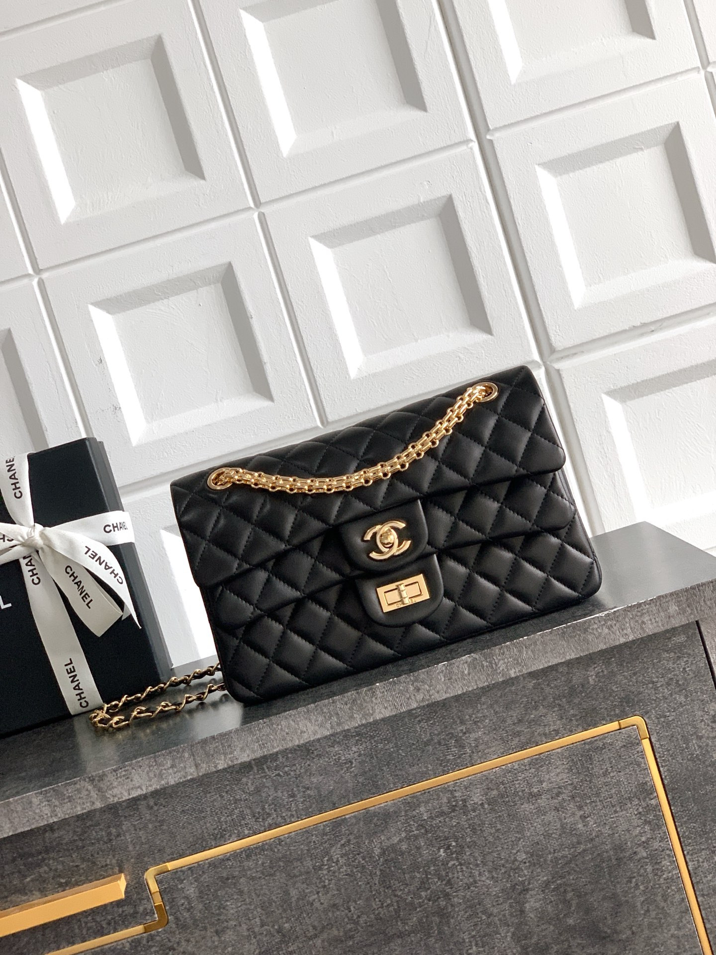 Chanel Flap Handbag 25.5x15.5x6.5cm