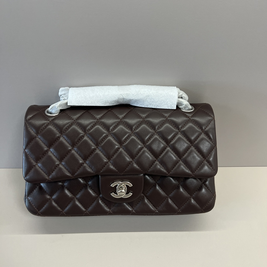 Chanel Classic Flap Bag 15x25.5x6cm
