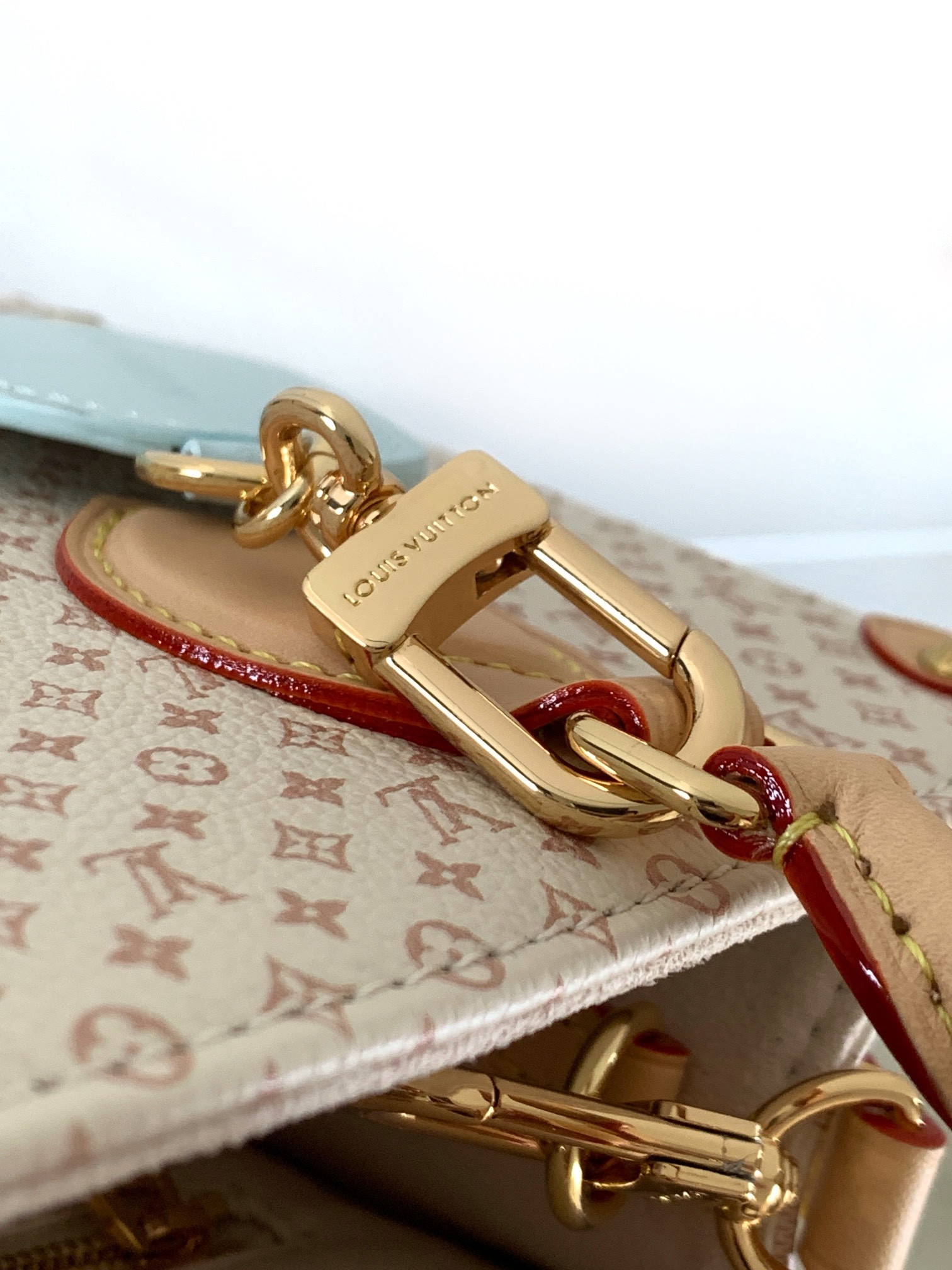 LV OnTheGo PM M15138 25x19x11.5cm