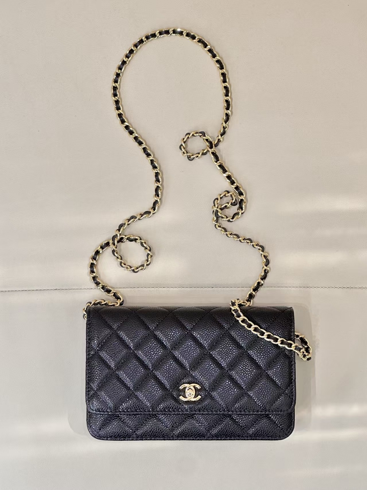 Ch**el WOC CLASSIC WALLET ON CHAIN 13x19cm