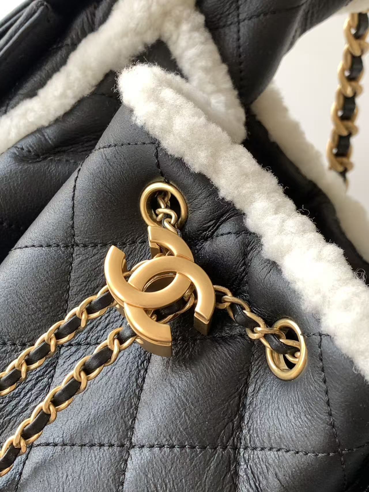 CHANEL 25C Bucket BAG 30x26x14cm