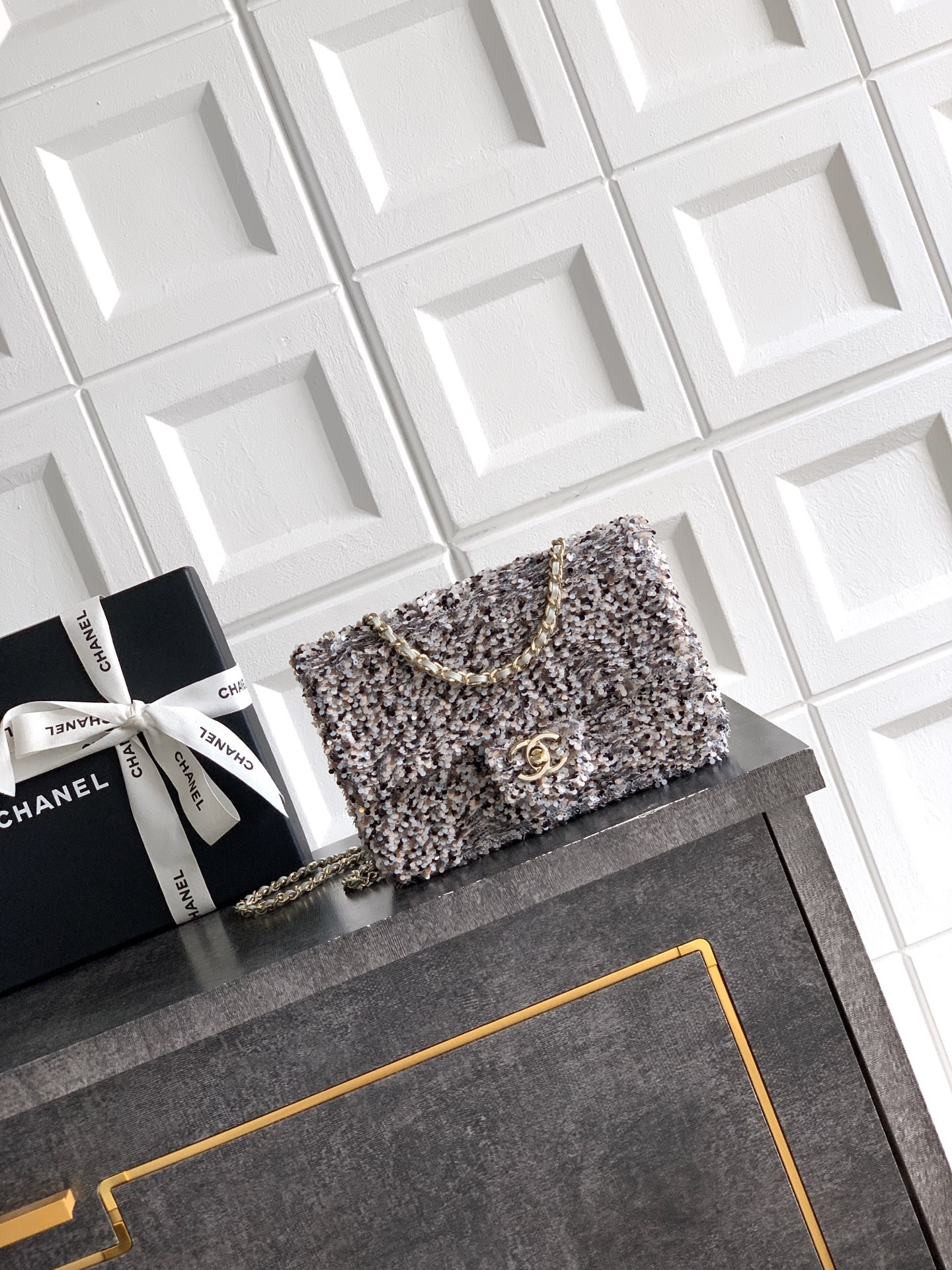 Chanel Flap Bag 20x12x6cm
