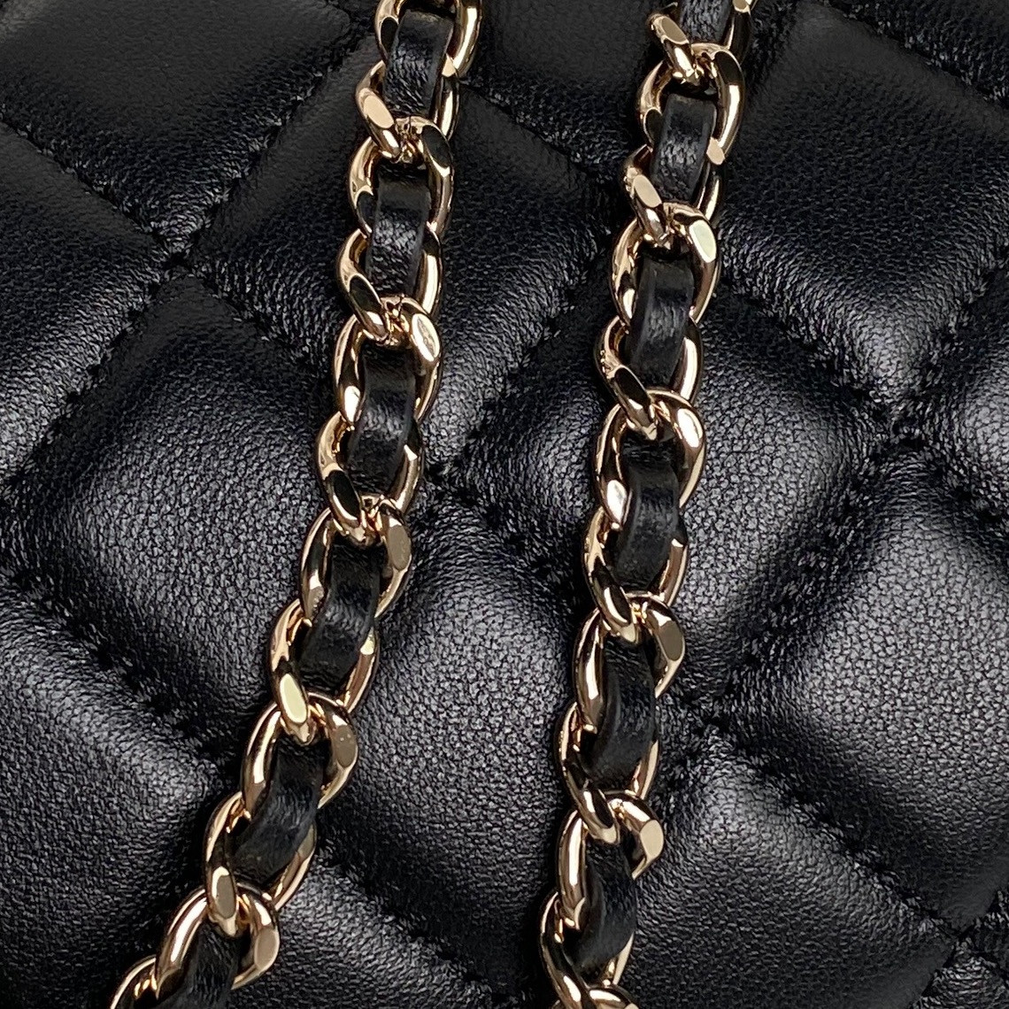 Chanel 25P Bowling Ap4515 11.5×18.5×11cm