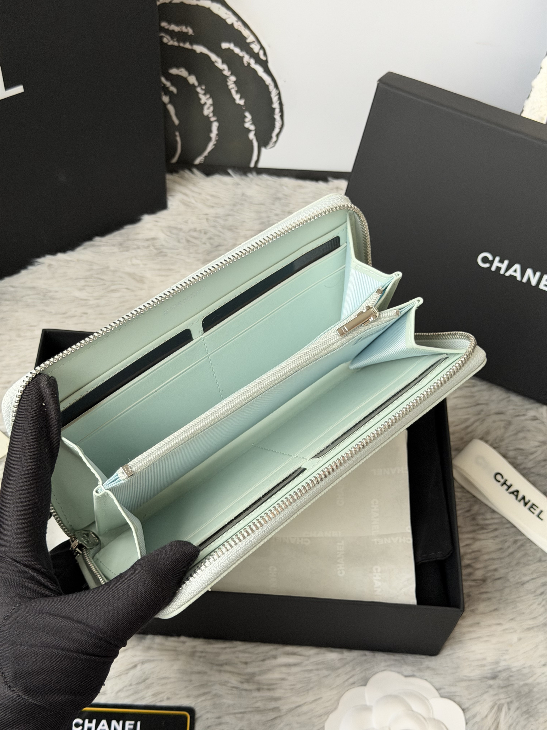 Chanel Zip Around Wallet 80758 10x19x3cm