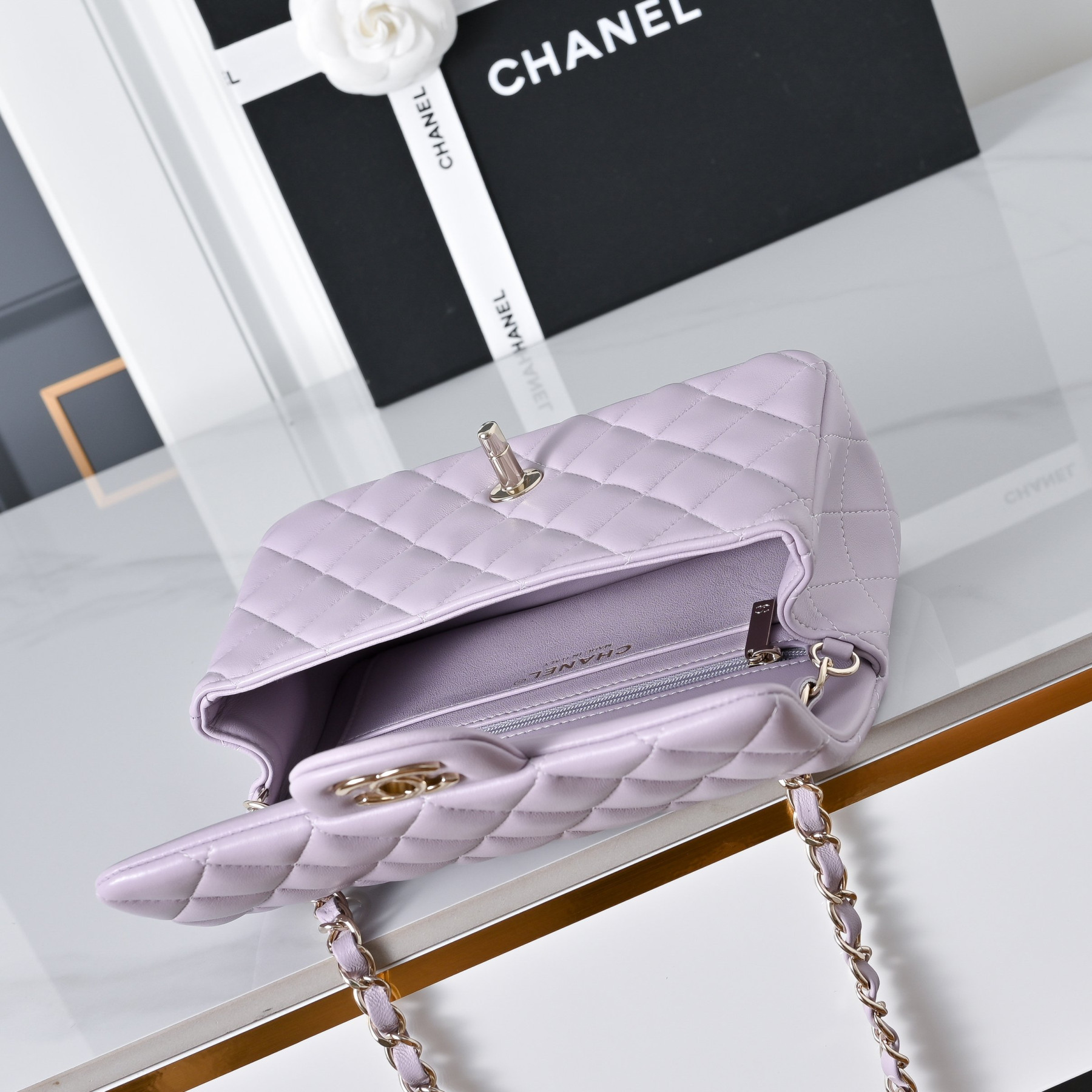 Chanel Mini Flap Bag 20x12x6.5cm