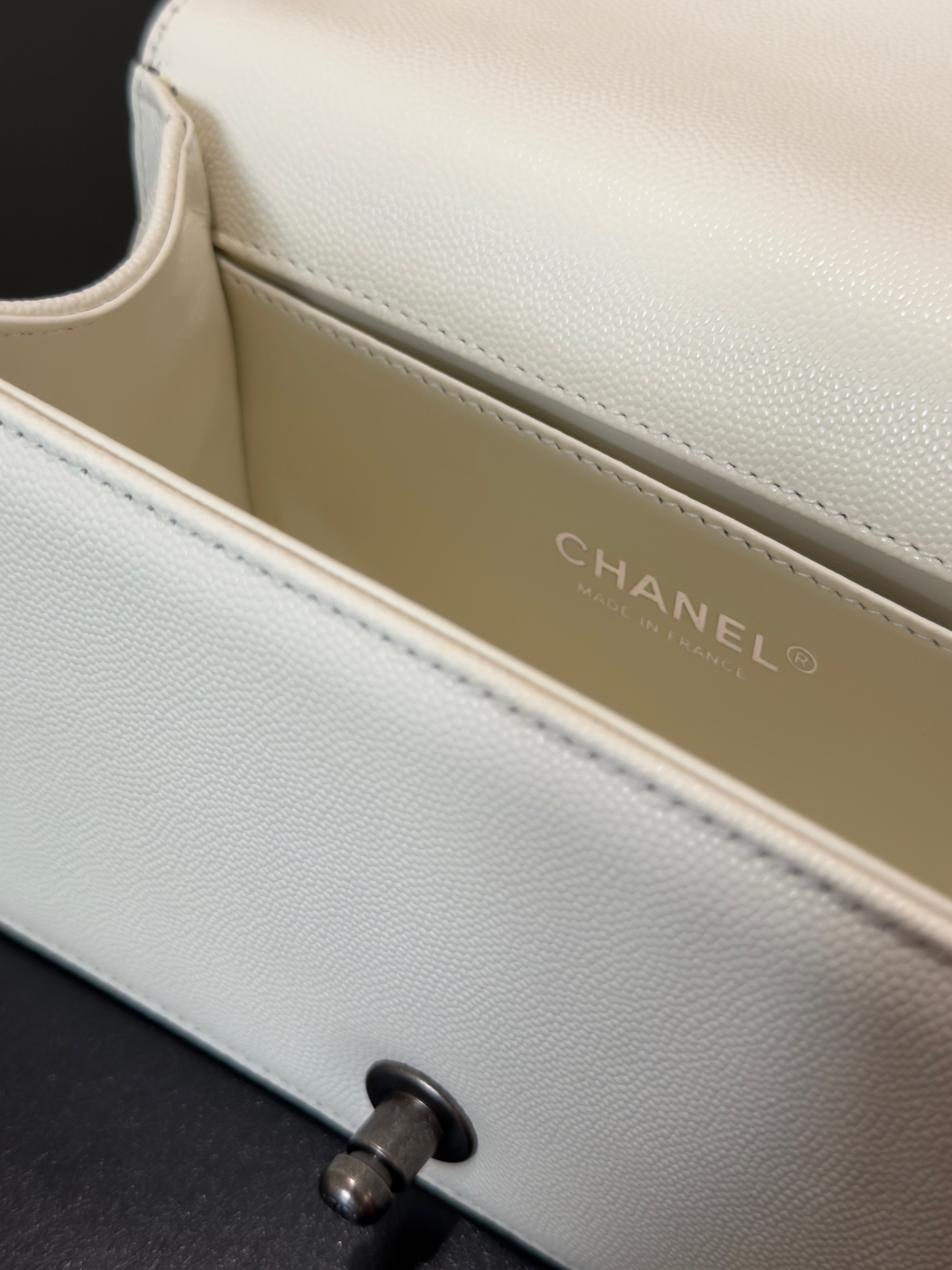 Chanel Boy Handbag 12x20x7cm