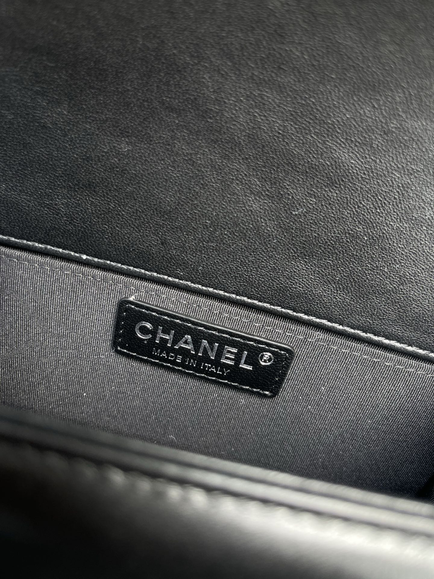 CHANEL Small BOY Handbag A67085 12x20.5x8.5cm