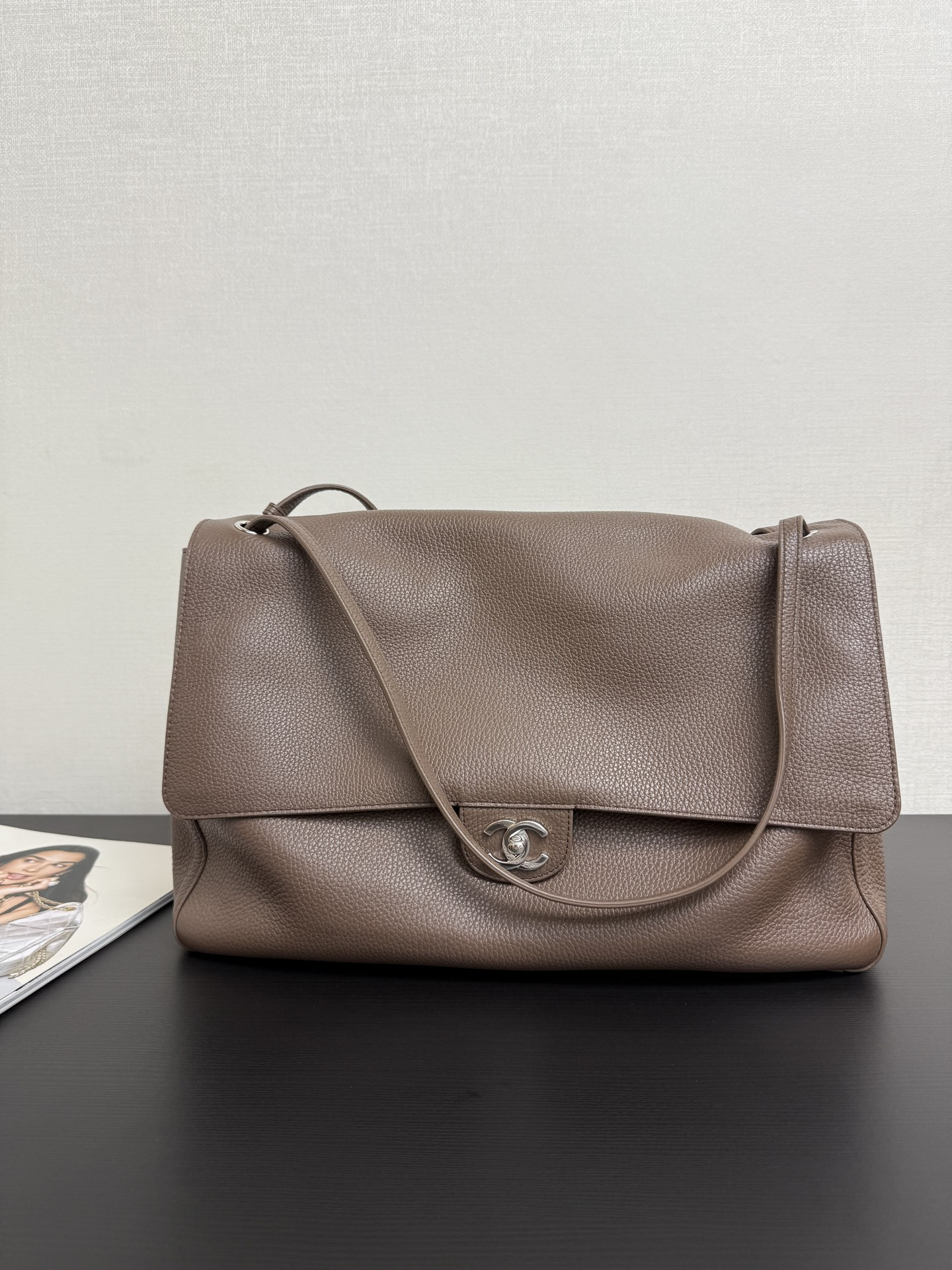 Chanel Maxi Flap Bag AS6233 26x38.5x11cm
