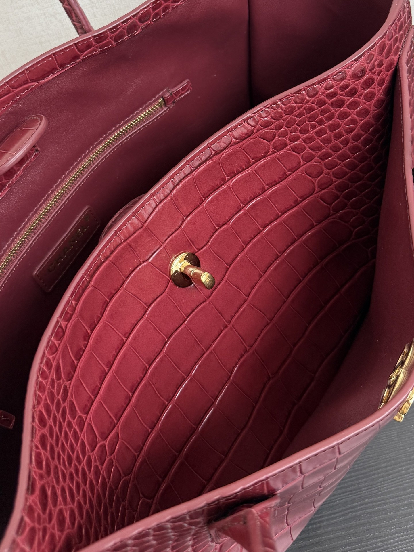 Chanel Tote Crocodile-embossed Bag 35x21x12cm