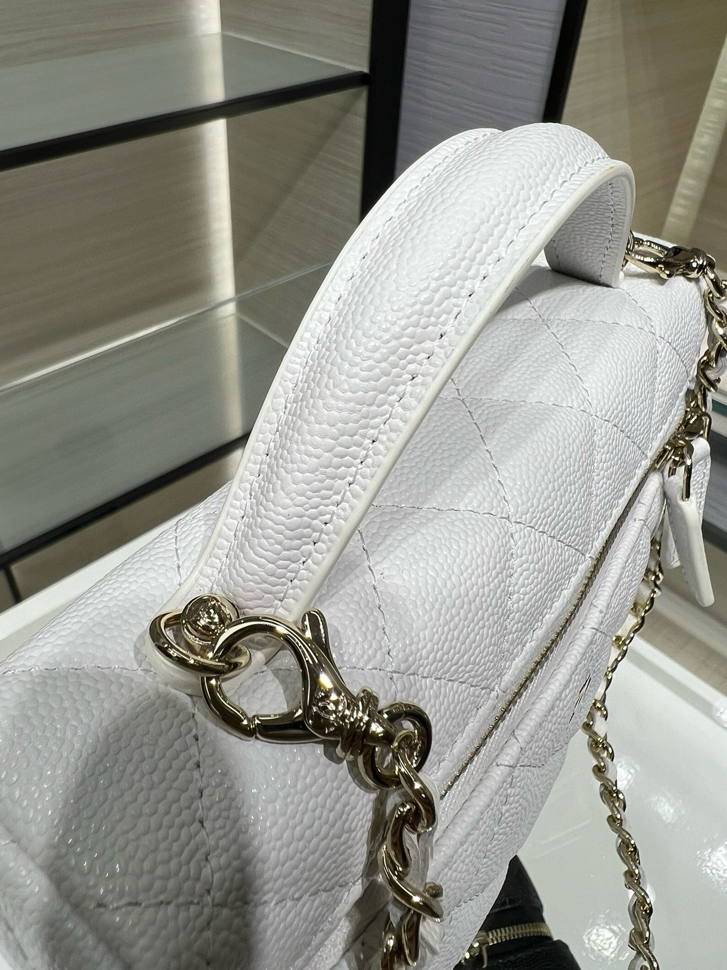 CHANEL Classic Vanity with chain Handbag AP4385 17x19.5x5cm