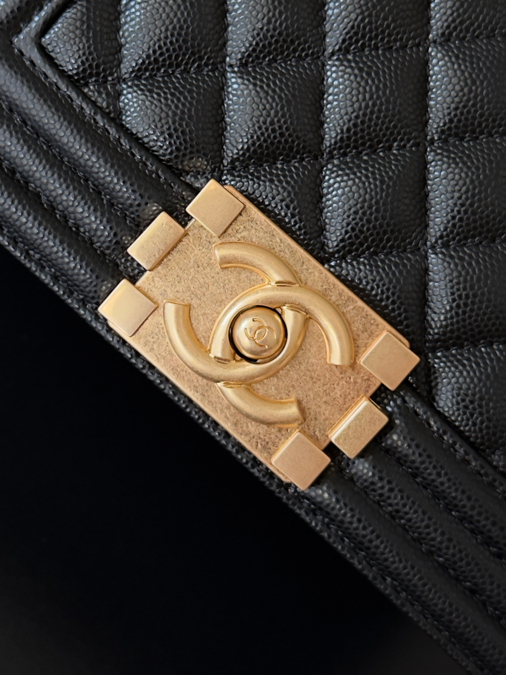 Chanel Boy Handbag 12x20x7cm