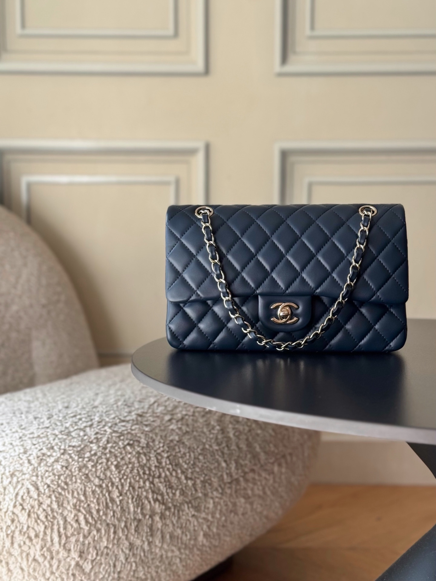 Chanel Flap Bag Royal blue Light gold hardware 25.5x15.5x6.5cm