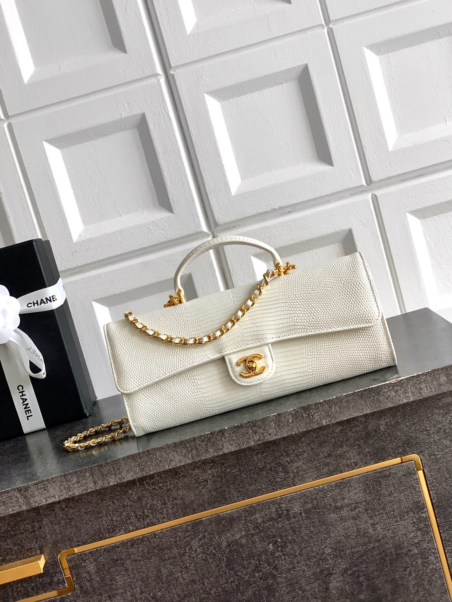 Chanel Clutch with chain AP5280 9.5x25x5cm