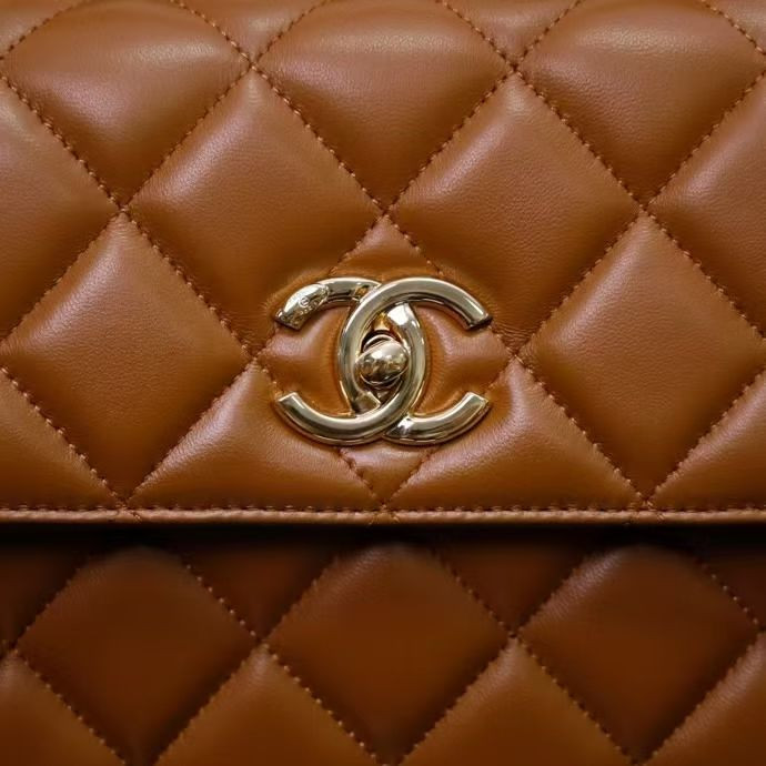 CHANEL FLAP BAG WITH TOP HANDLE 17x25x12cm