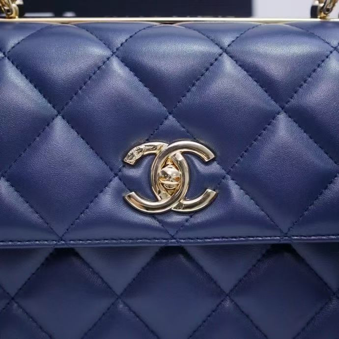 CHANEL FLAP BAG WITH TOP HANDLE 17x25x12cm