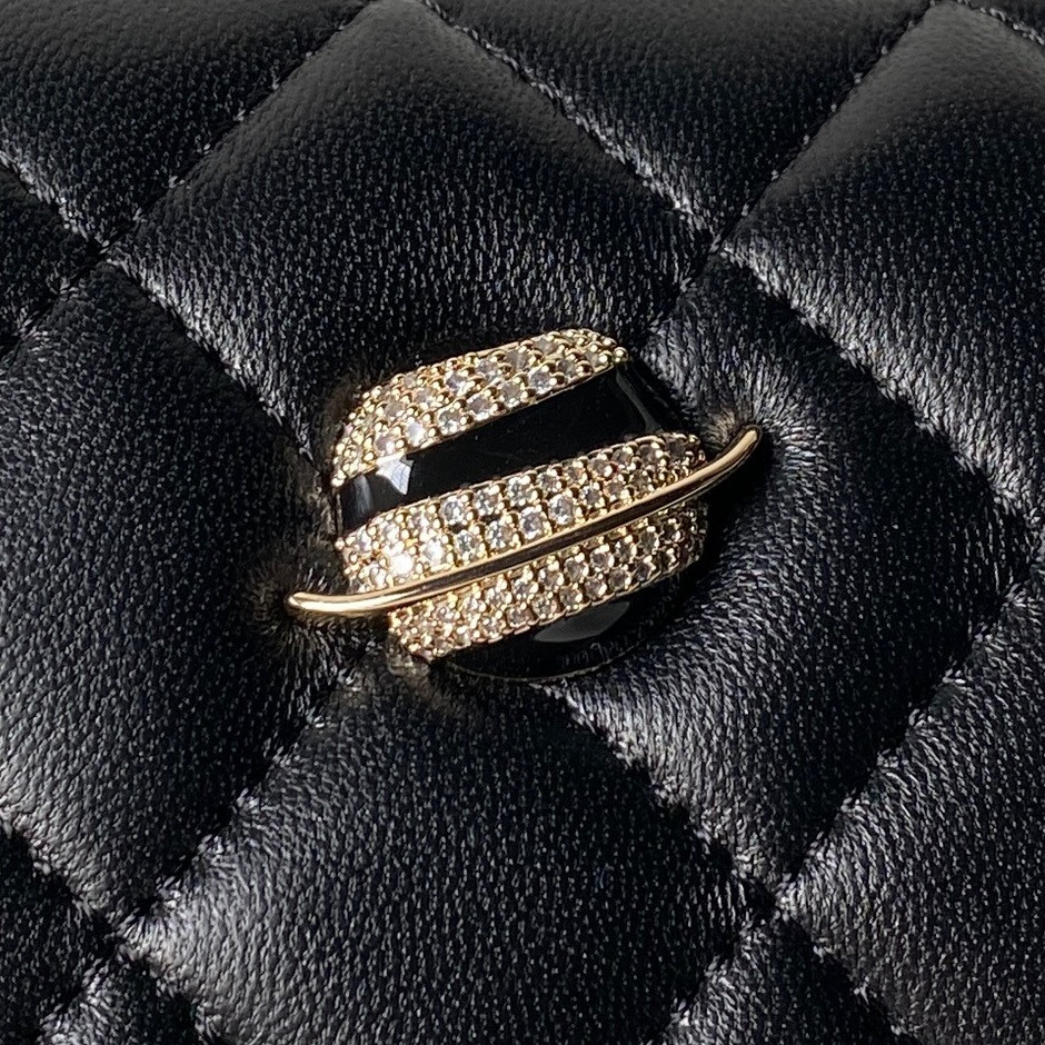 Chanel Mini Flap Bag A01116 20x12x6cm