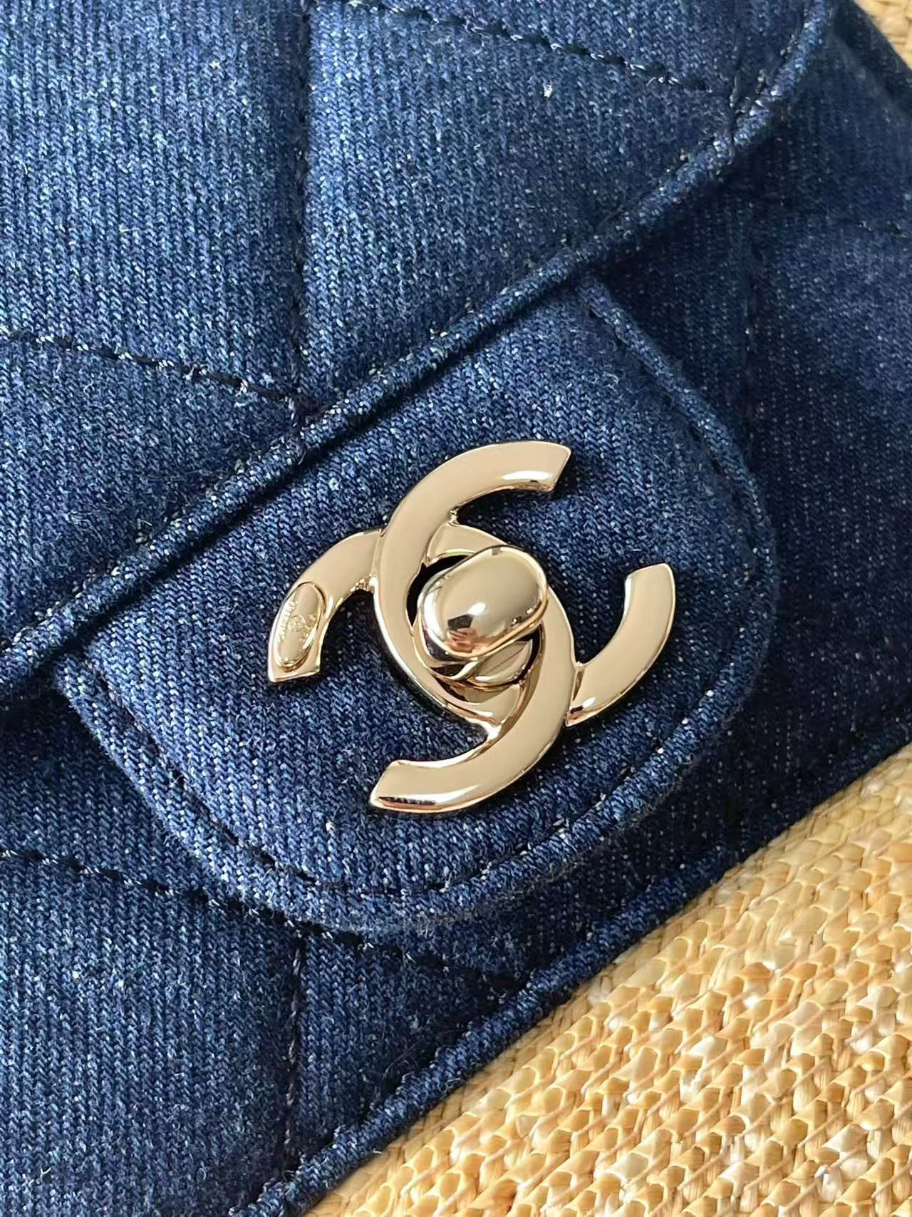 Chanel Shopping Bag 18x41x13cm