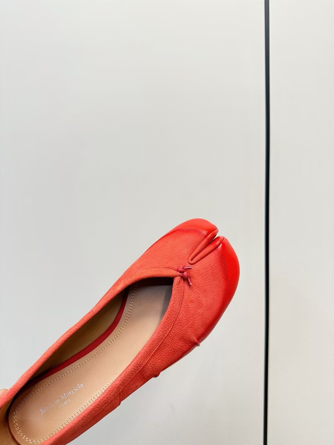 ua ma1s0n Marg*e1a tabi leather ballet flats