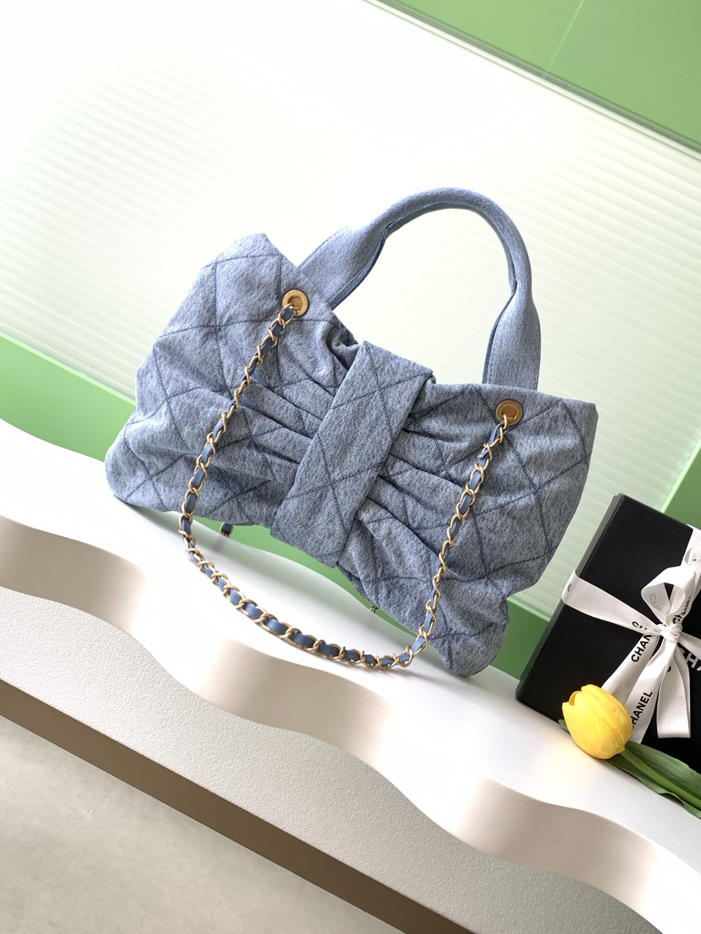 Chanel Mini Bow Bag 18x26x5cm