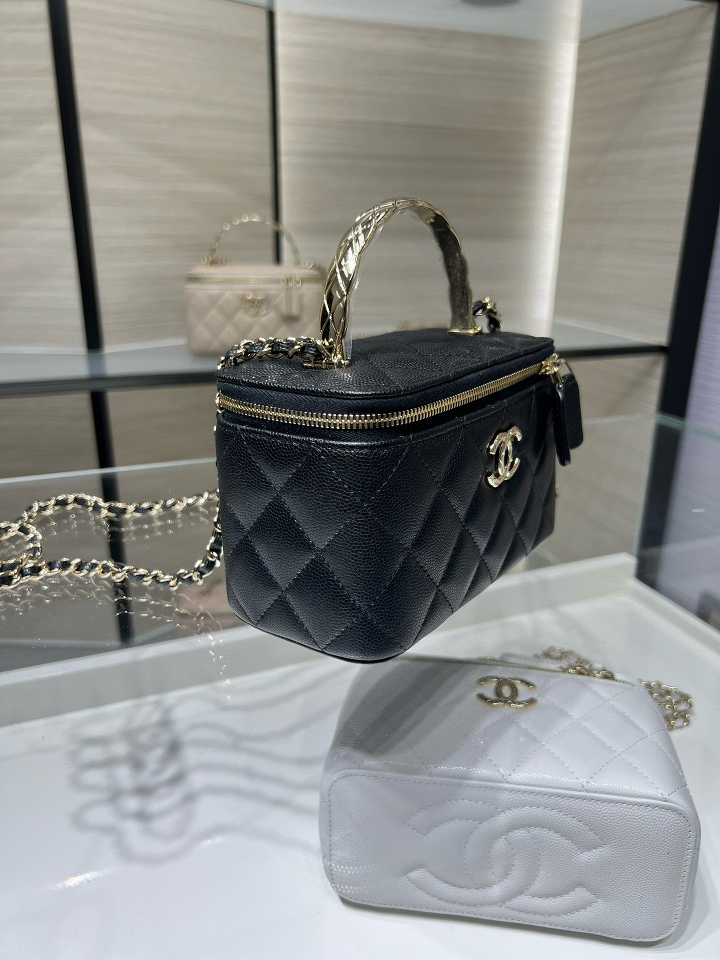 Chanel Clutch With Chain AP4590 17x9.5x8cm