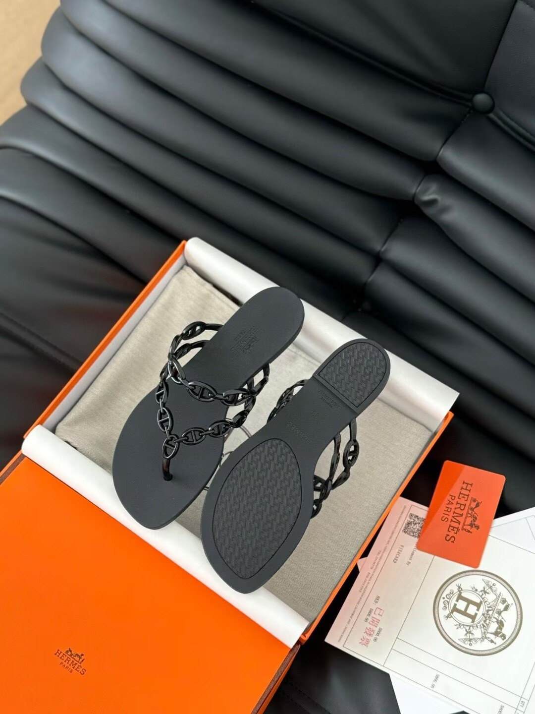 ua H**me5 island sandal