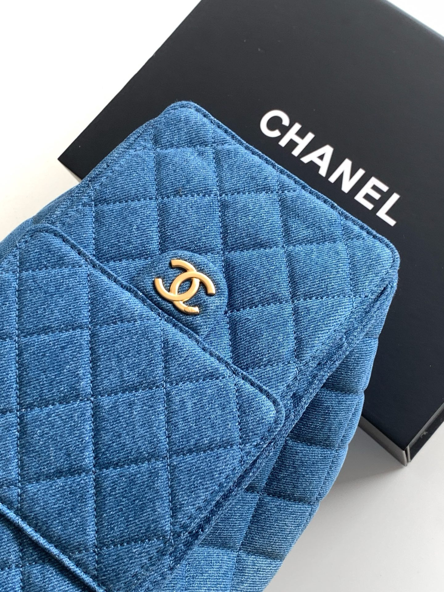 CHANEL 25C Bucket Hobo Bag AS5231 40x30x15cm