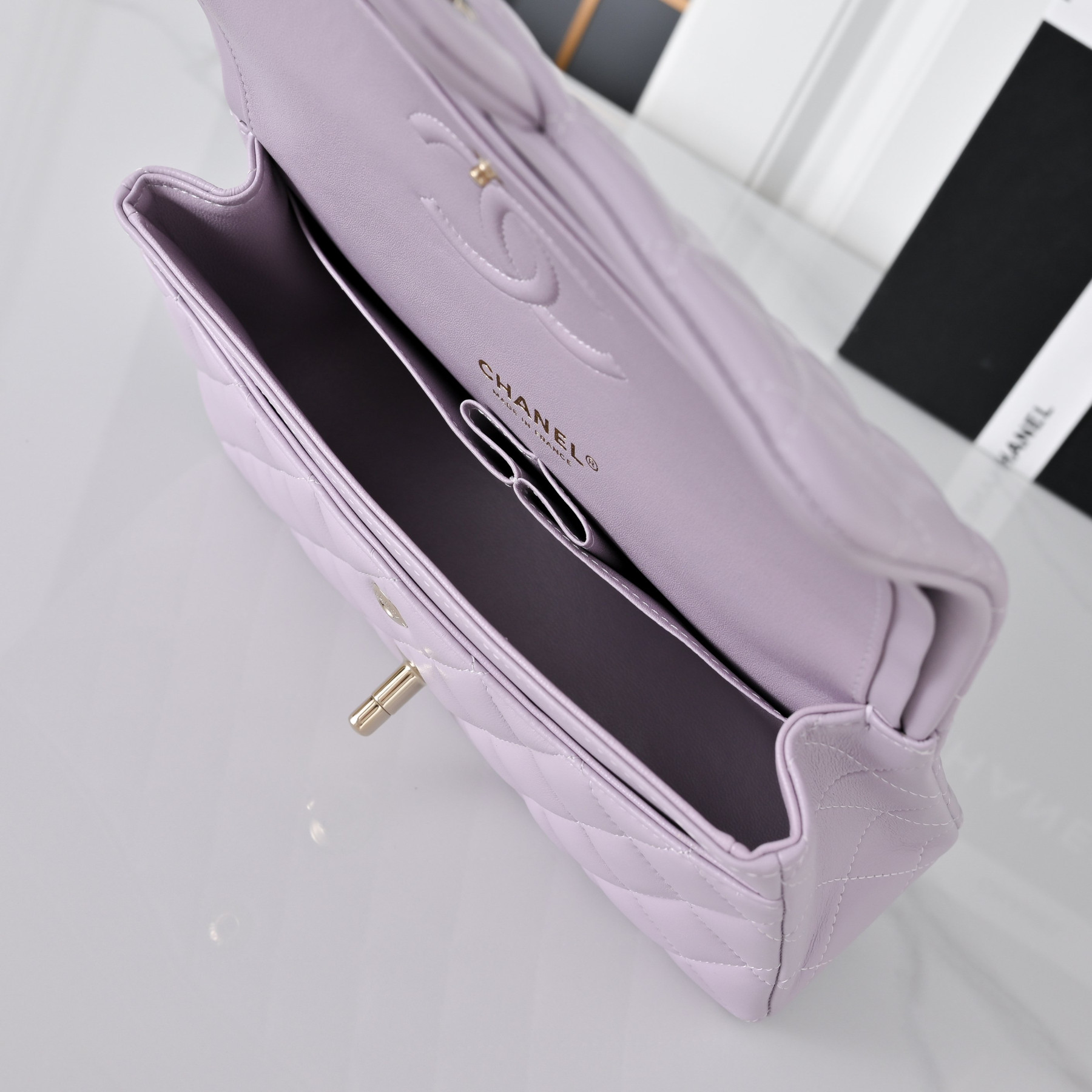 Chanel Classic Flap handbag Light purple with light gold hardware A01113 23x14.5x6cm