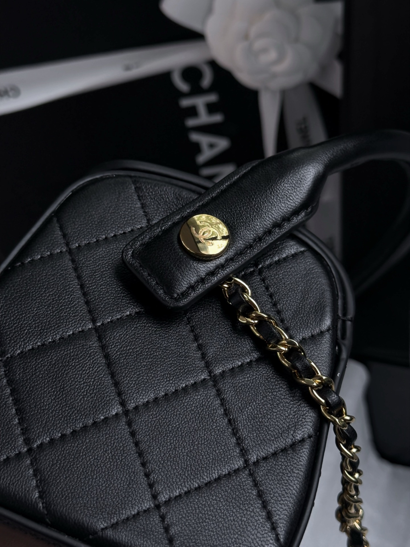 Chanel Clutch with chain AP5294 11x23x12.5cm