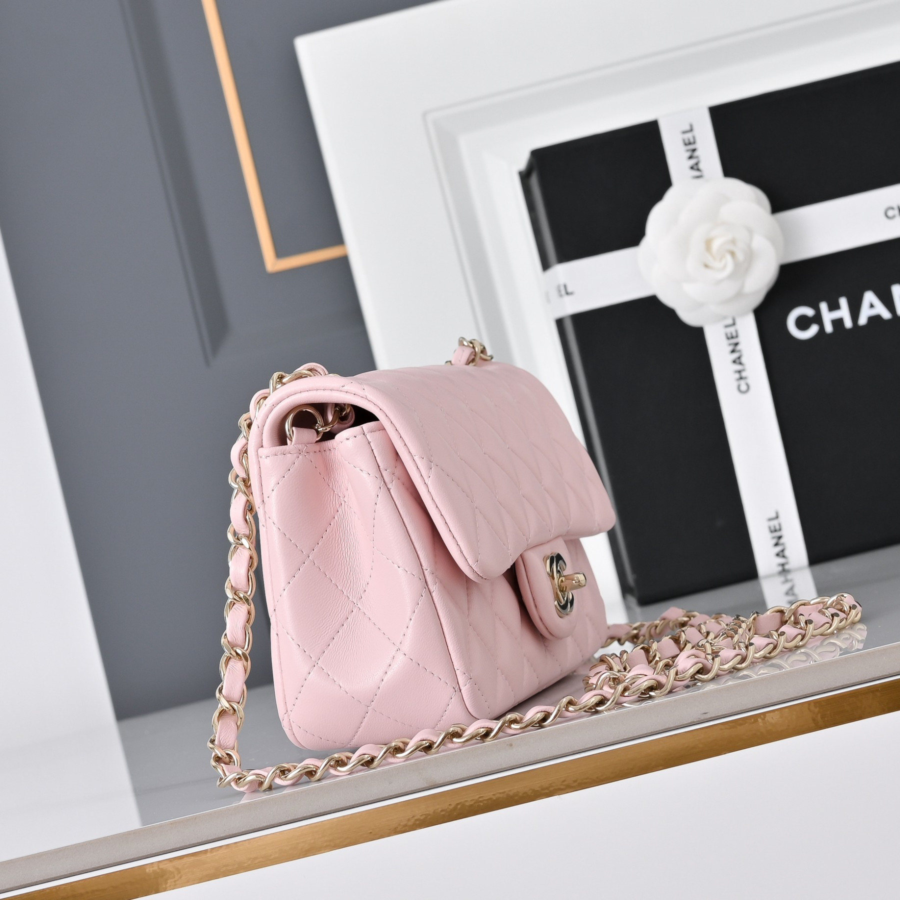 Chanel Mini Flap Bag 20x12x6.5cm