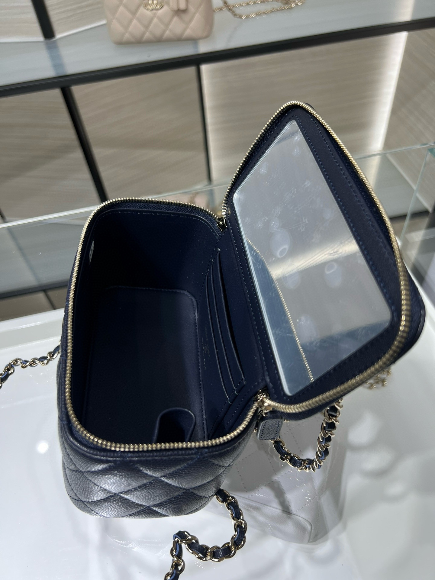 Chanel Clutch With Chain Deep Blue AP4590 17x9.5x8cm