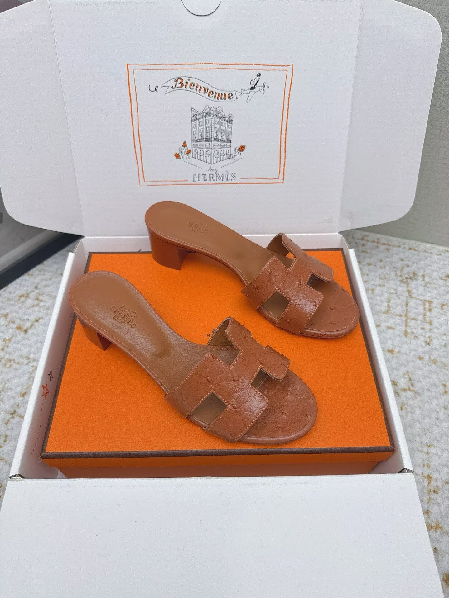 ua H**me5 oasis sandal