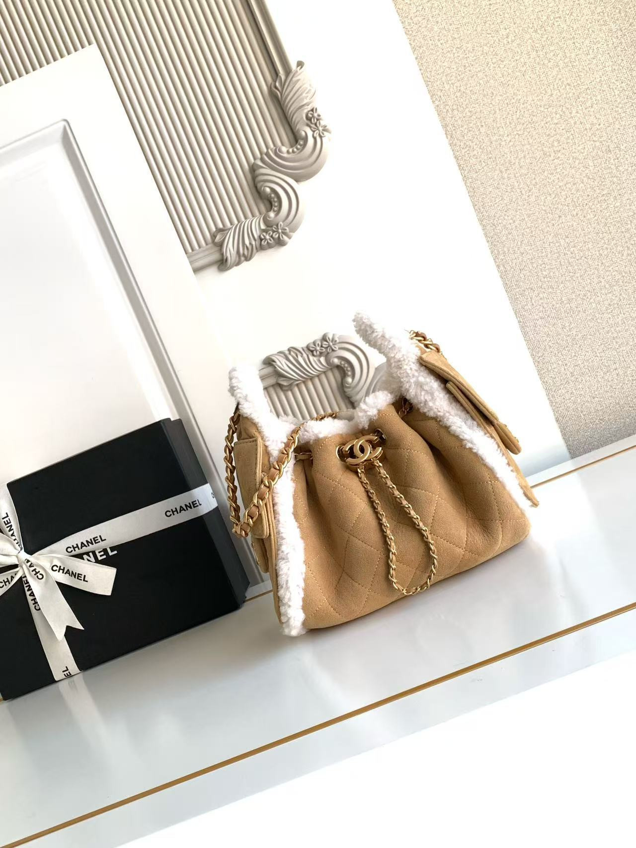 CHANEL 25C Bucket Bag 20x22x12.5cm