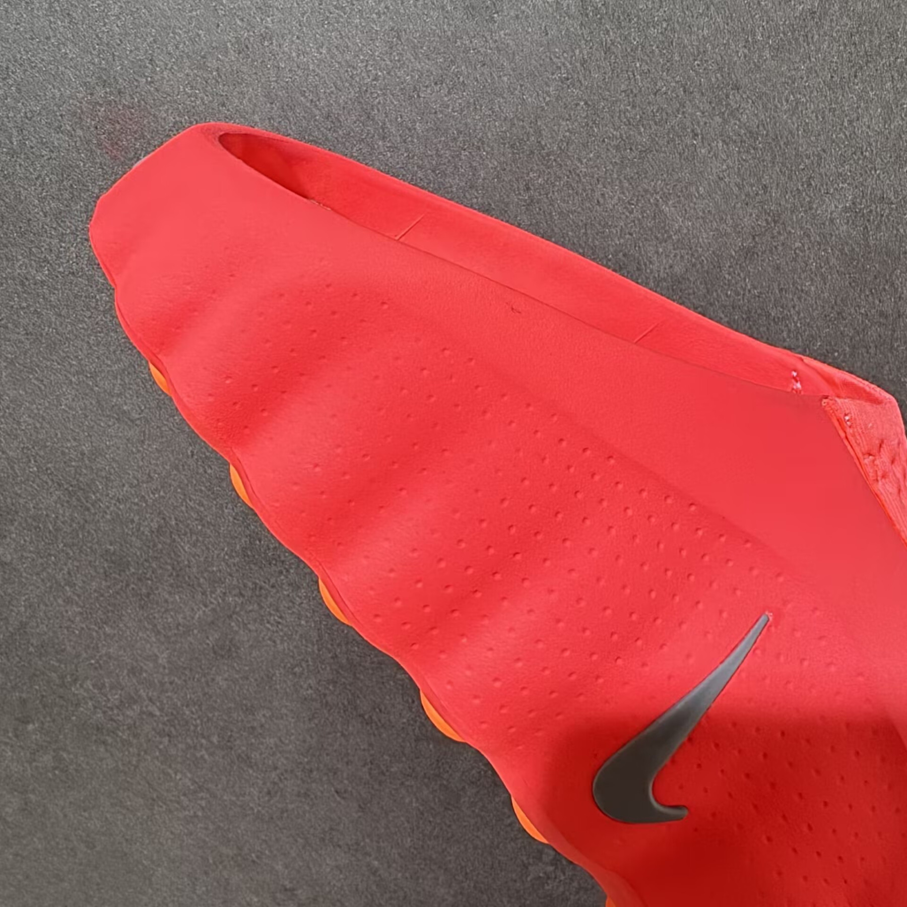 Nike Mind 001 Slide (Runs one size small)