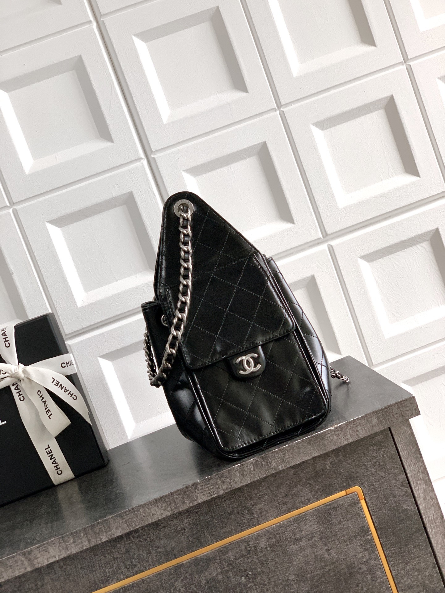 CHANEL 25C Bucket BAG Oil Wax Leather 30x26x14cm
