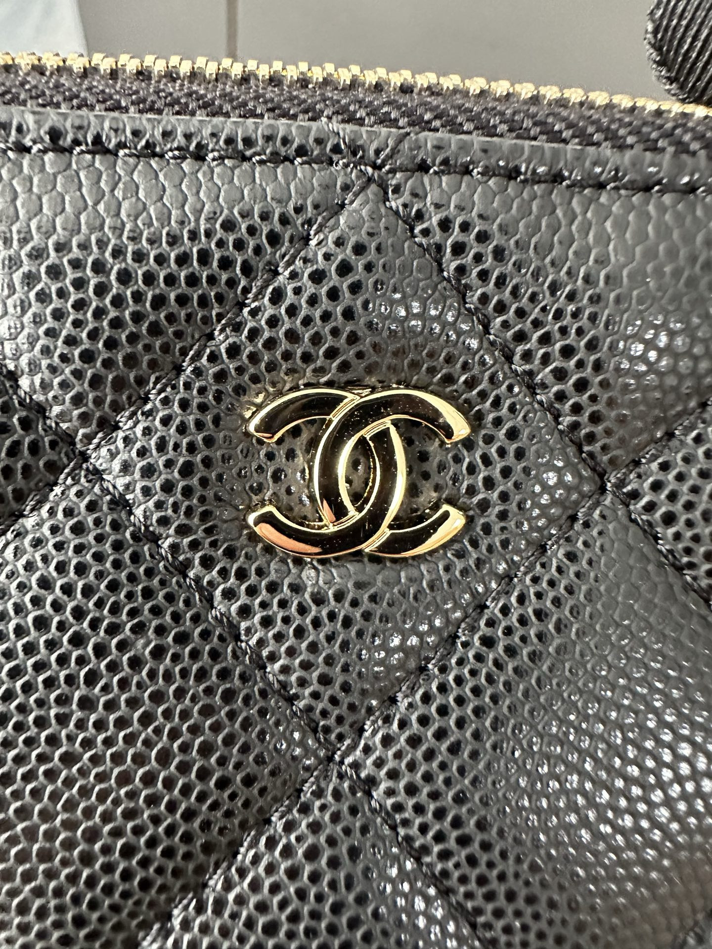 Chanel Quilted Cosmetic Bag Gold Hardware A31102 18.5x6x11cm
