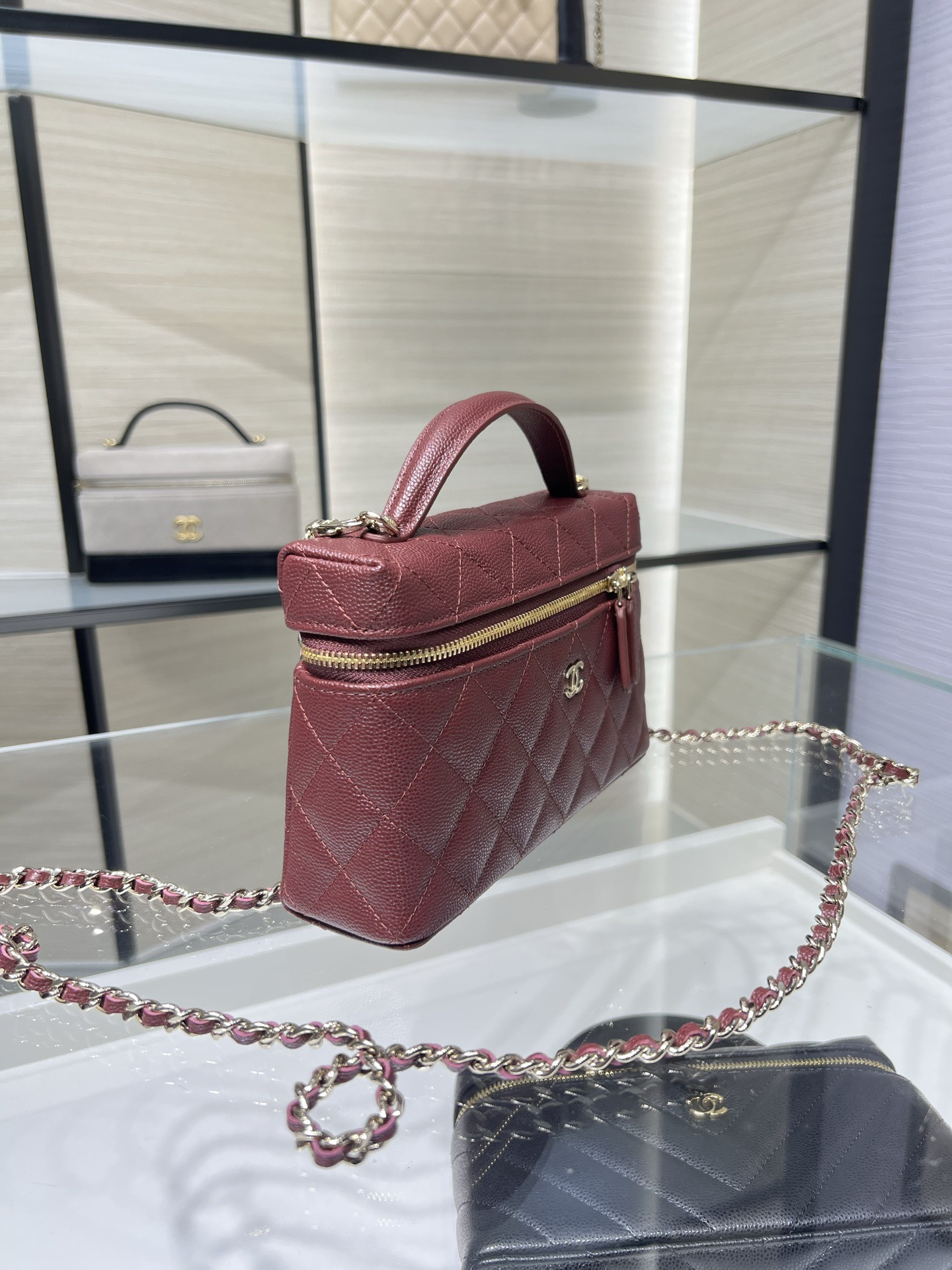 CHANEL Classic Vanity with chain Handbag AP4385 17x19.5x5cm