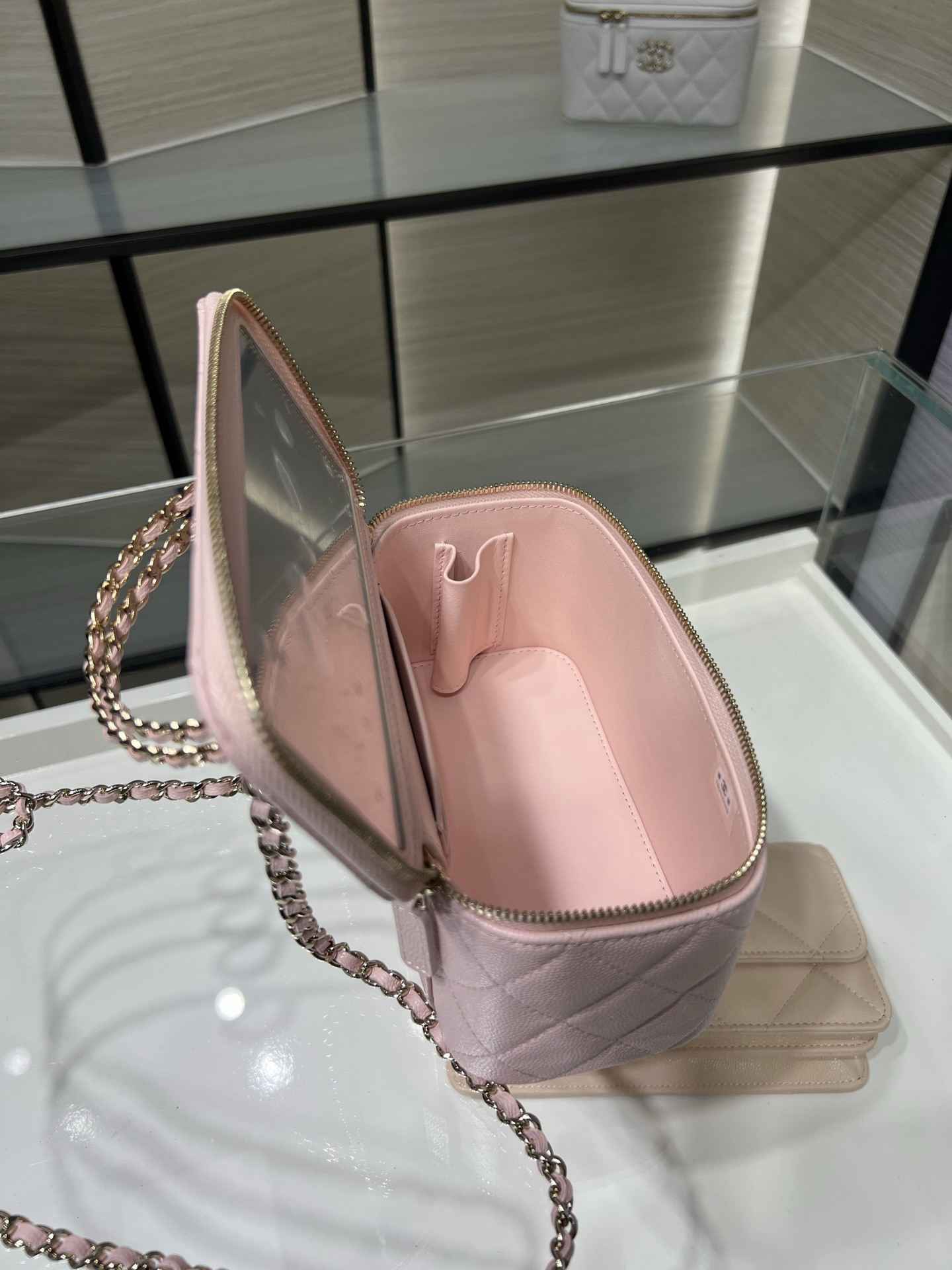 CHANEL Vanity With Chain AP5182 9.5x17x8cm