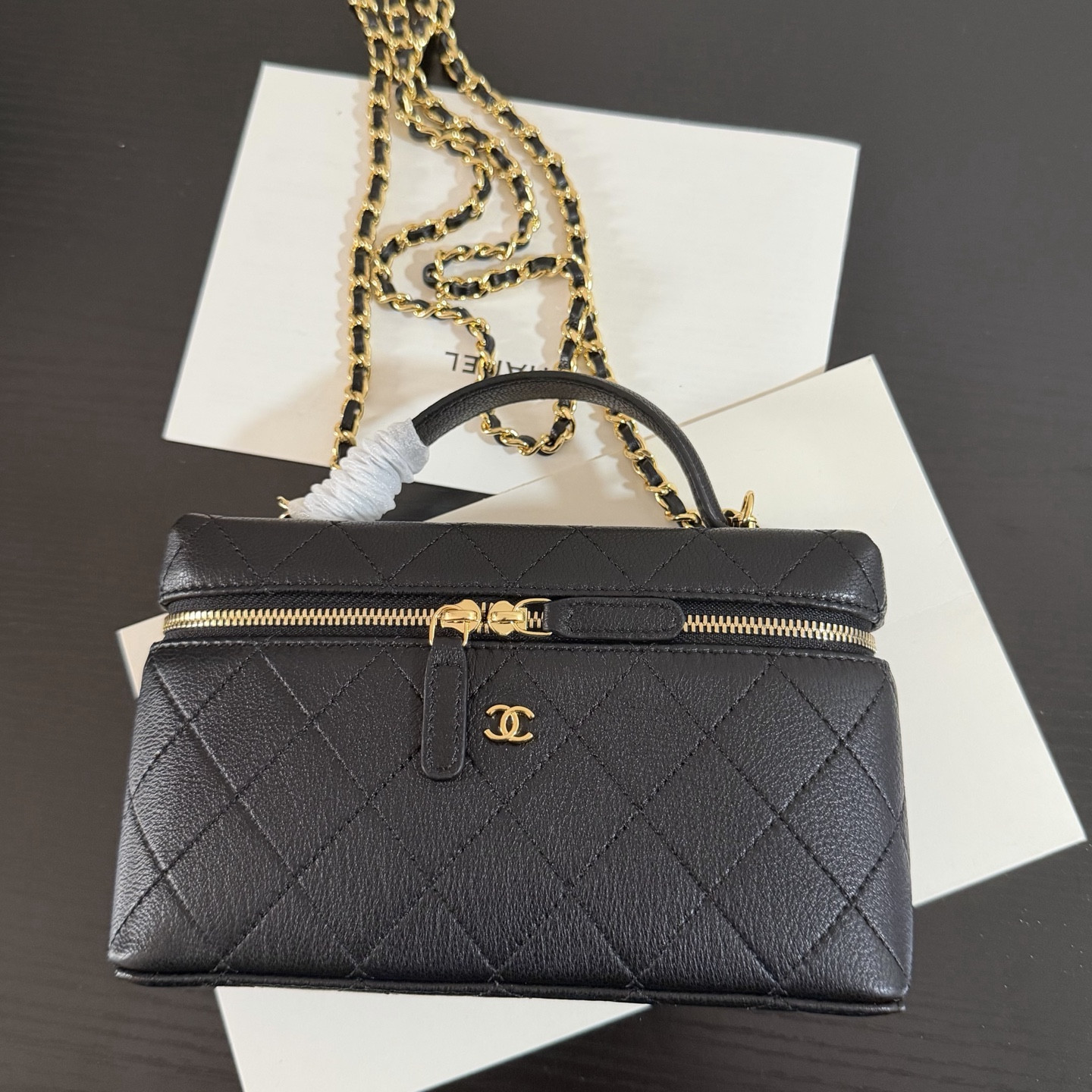CHANEL Classic Vanity with chain Handbag 17x19.5x5cm