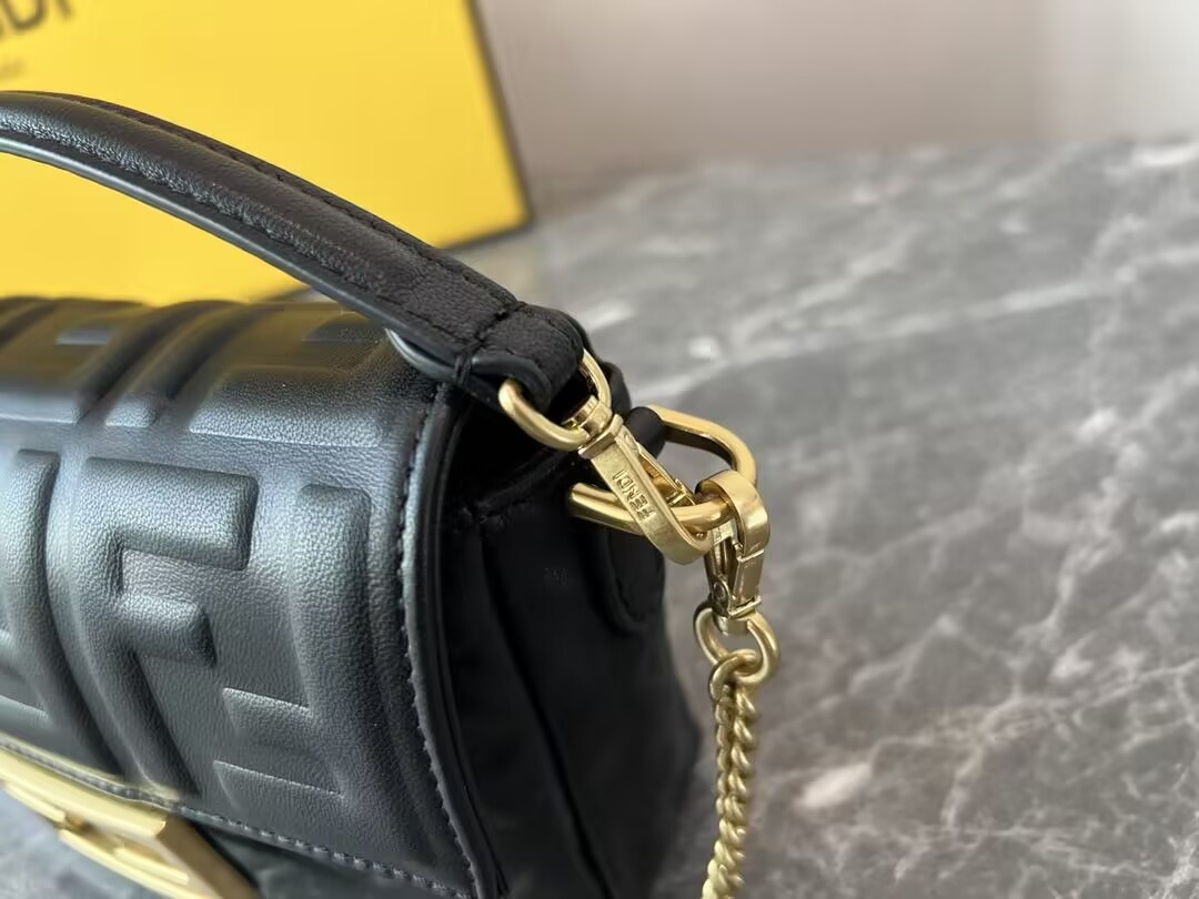 Fendi Baguette Mini Bag 19x4x10cm