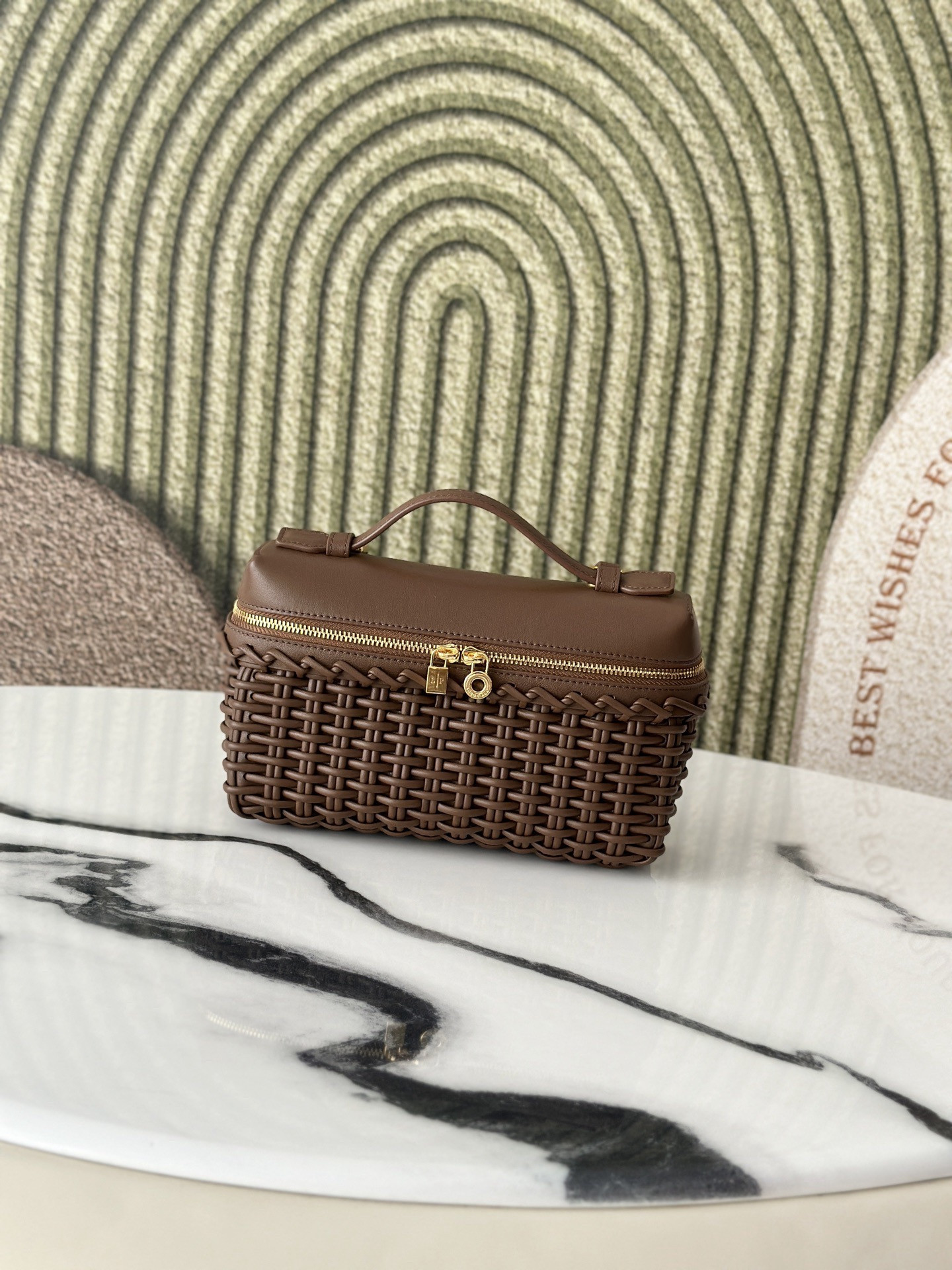 Loro Piana Extra Pocket L19 19 x 11.5 x 7cm
