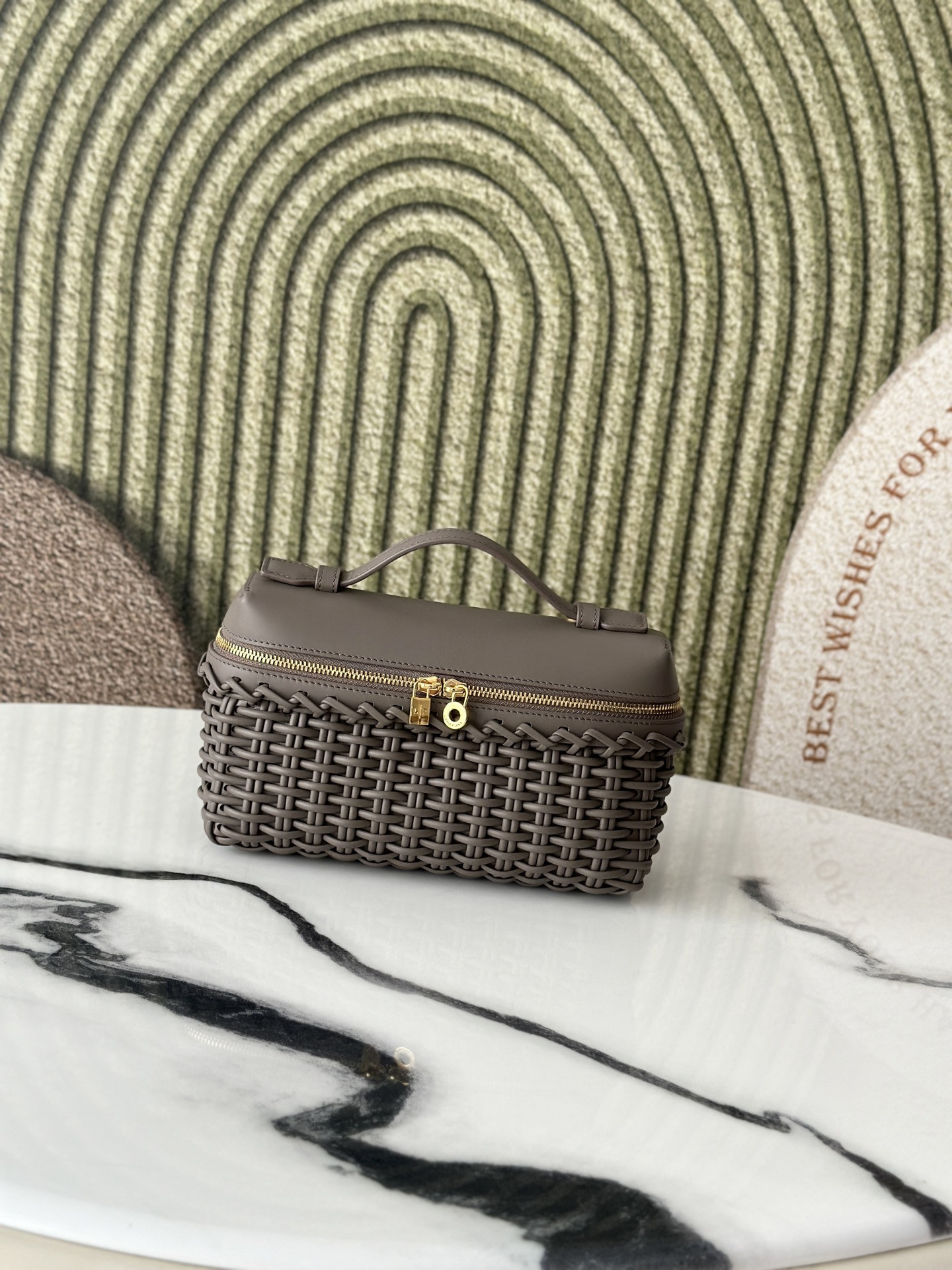 Loro Piana Extra Pocket L19 19 x 11.5 x 7cm
