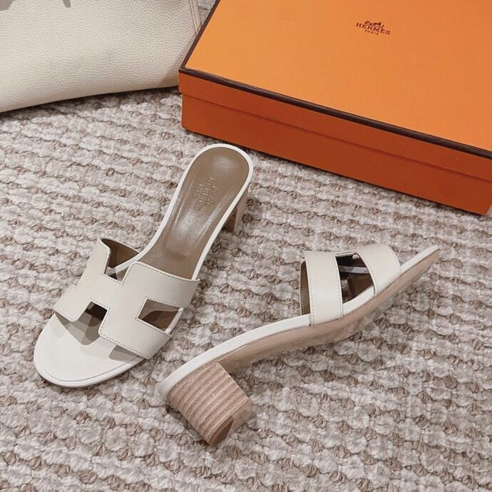 UA H**me5 Oasis sandal