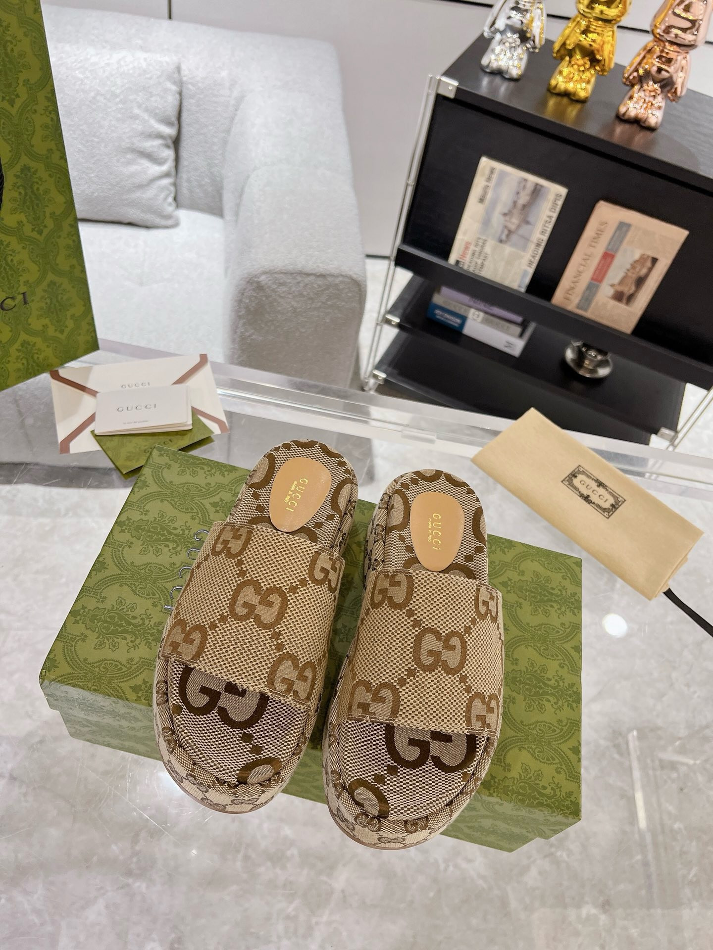 Gvc*1 WOMEN'S GG PLATFORM SLIDE SANDAL