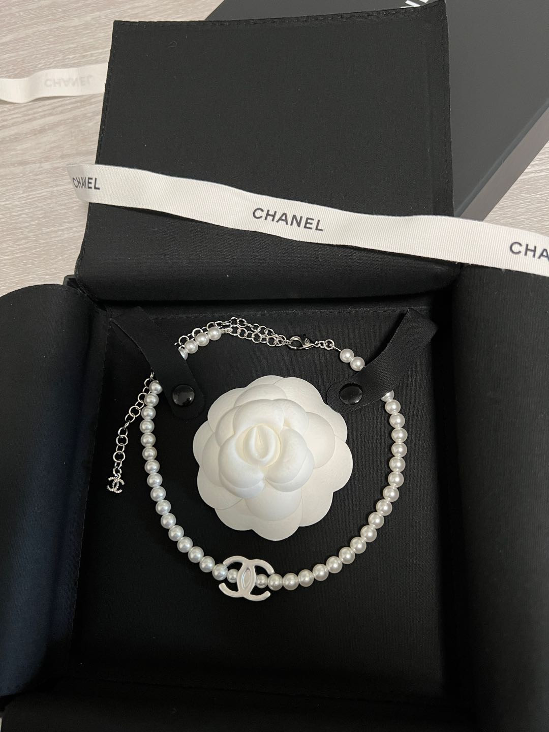 Ch**el necklace