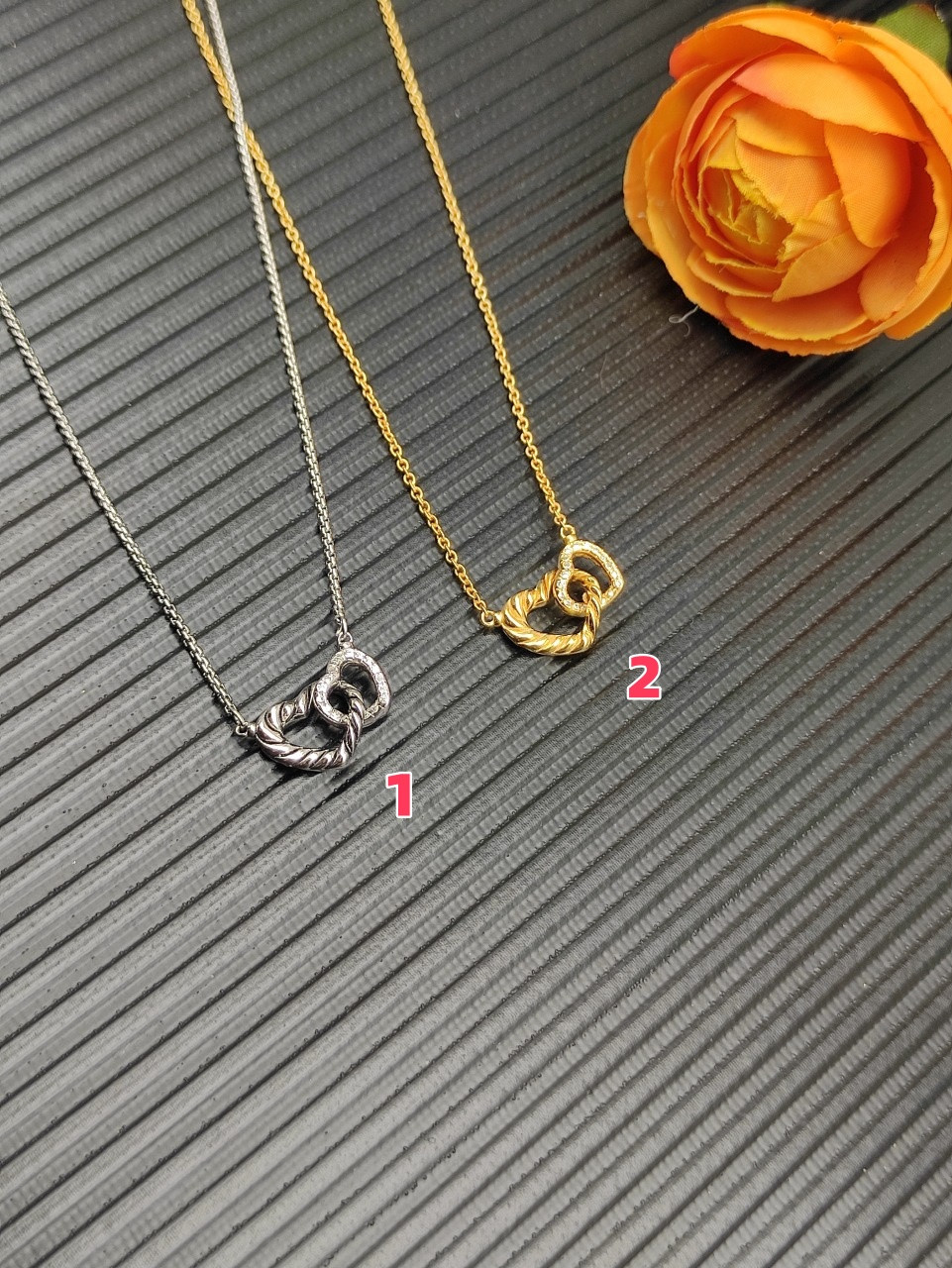 dau1d Yvrm*n interlocking heart necklace