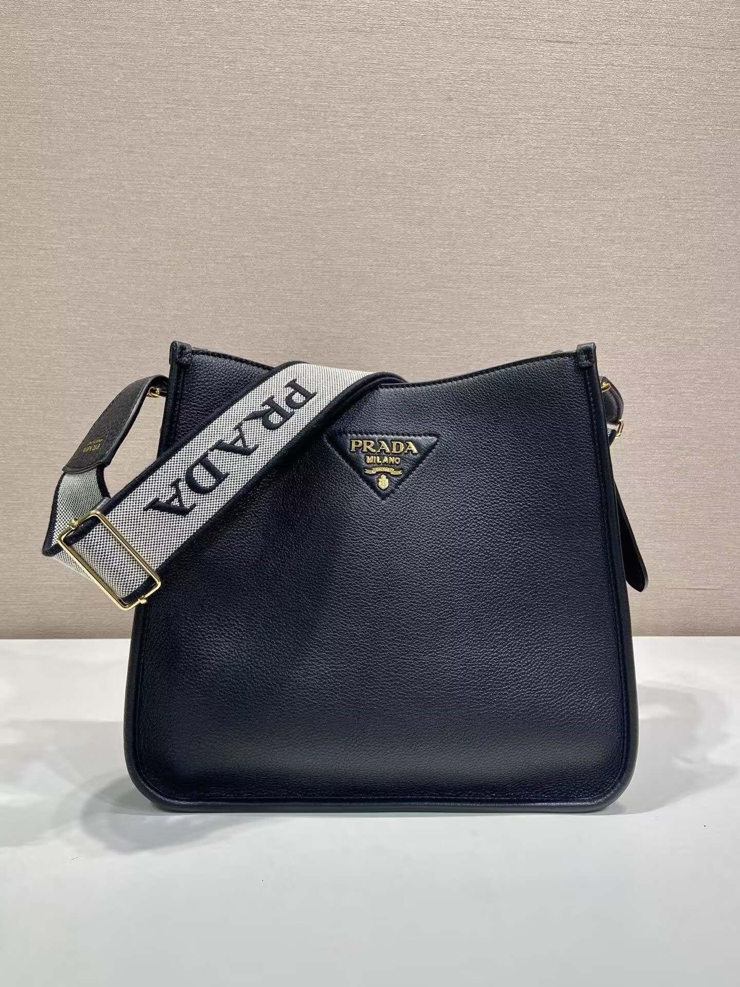 Prada Medium Leather Bag 26X28X11cm